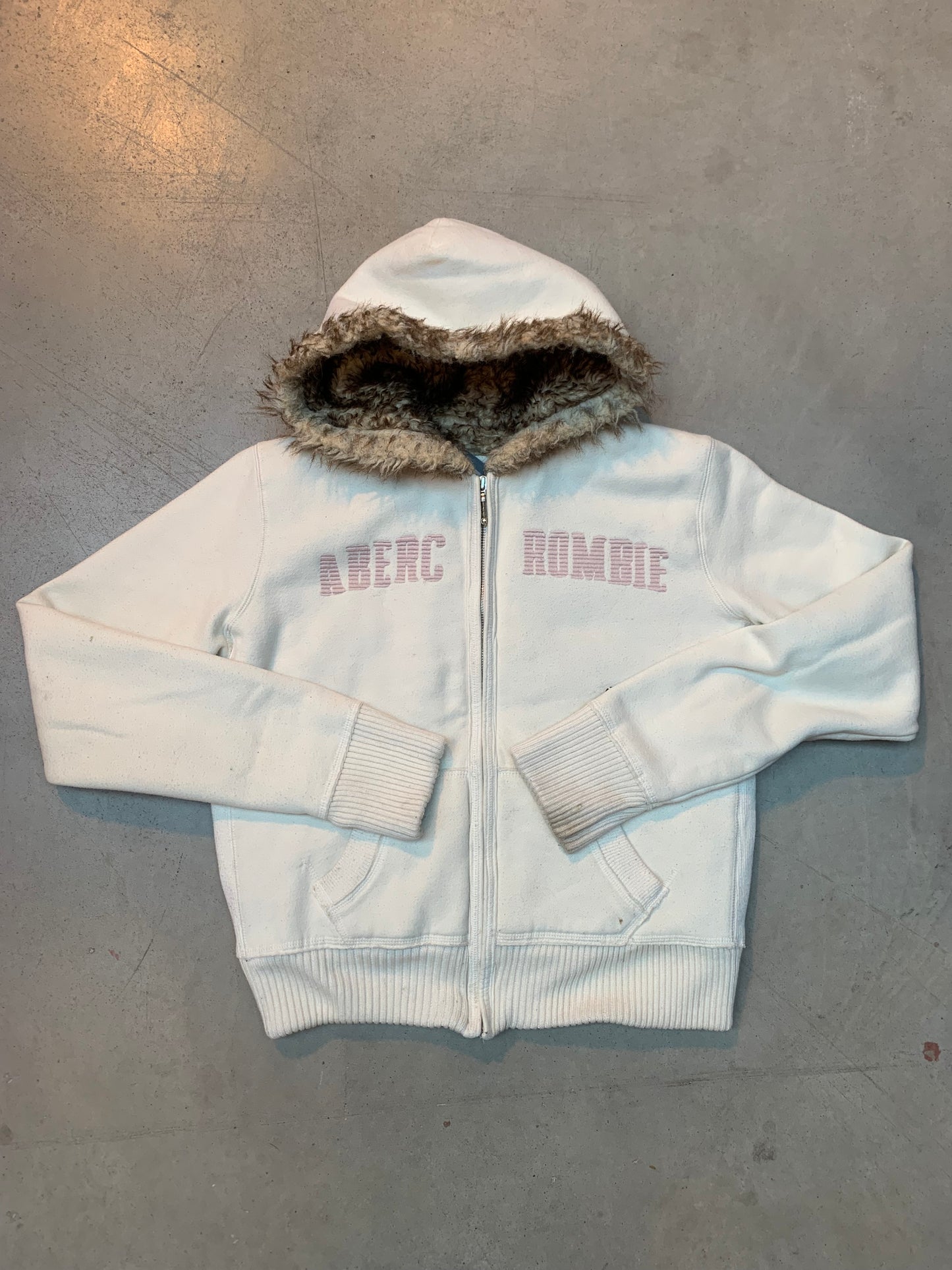 Y2K Women's Creamy Abercrombie Hoodie