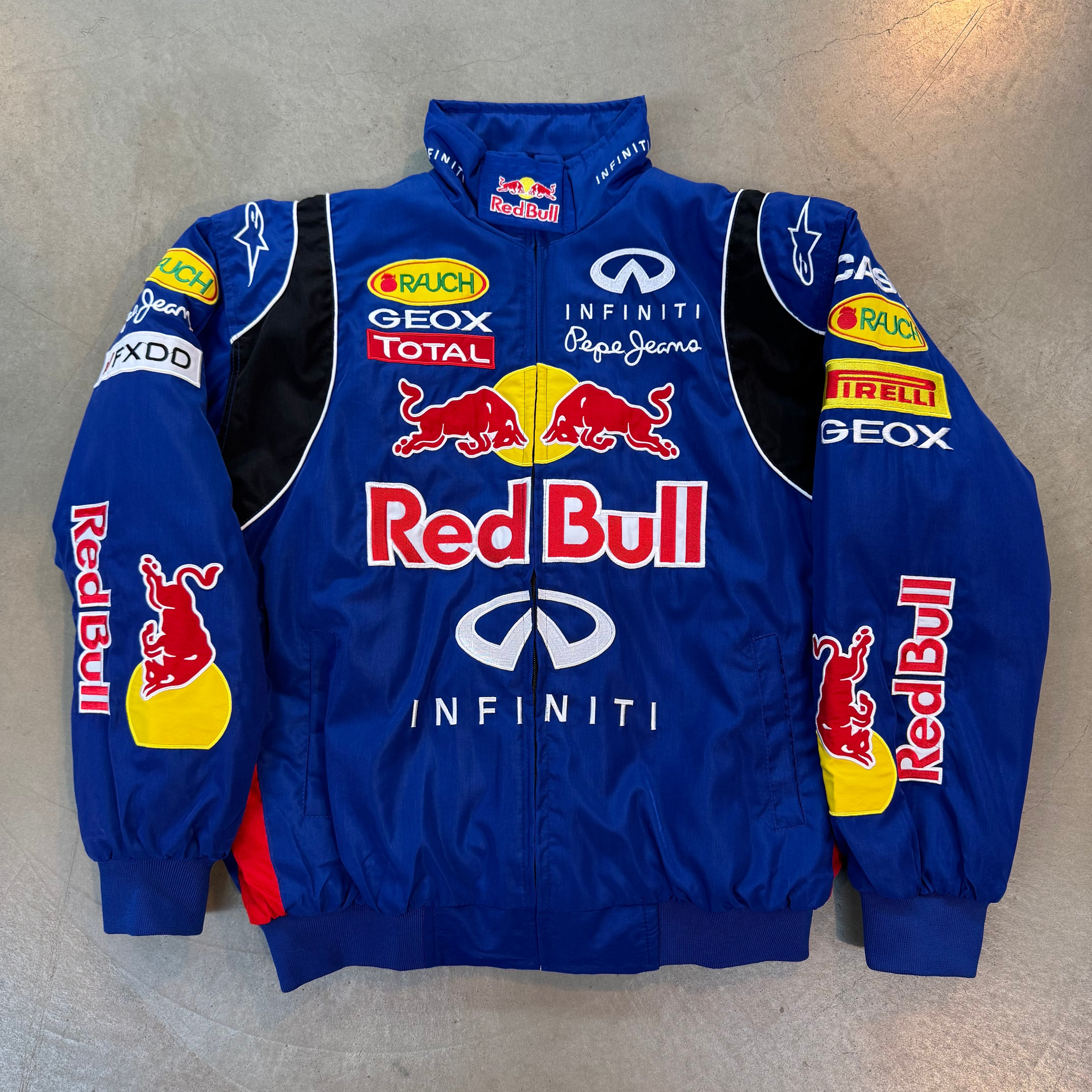 インフィニティ レッドブル ソフトシェルジャケットINFINITI Amazon | NISSAN (ニッサン) 日産純正部品 RedBull Teamline