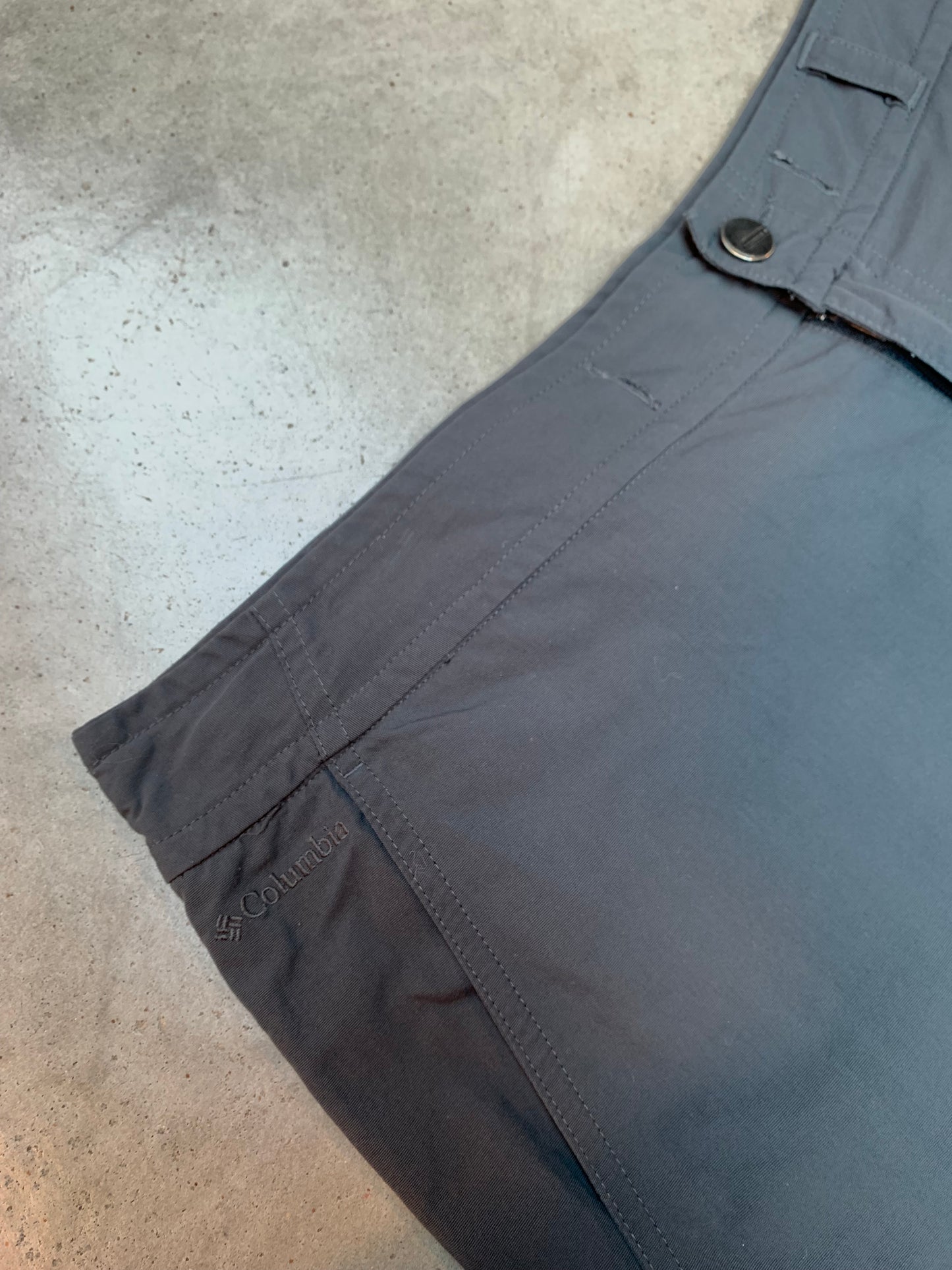 Columbia Titanium Charcoal Gray Hiking Shorts