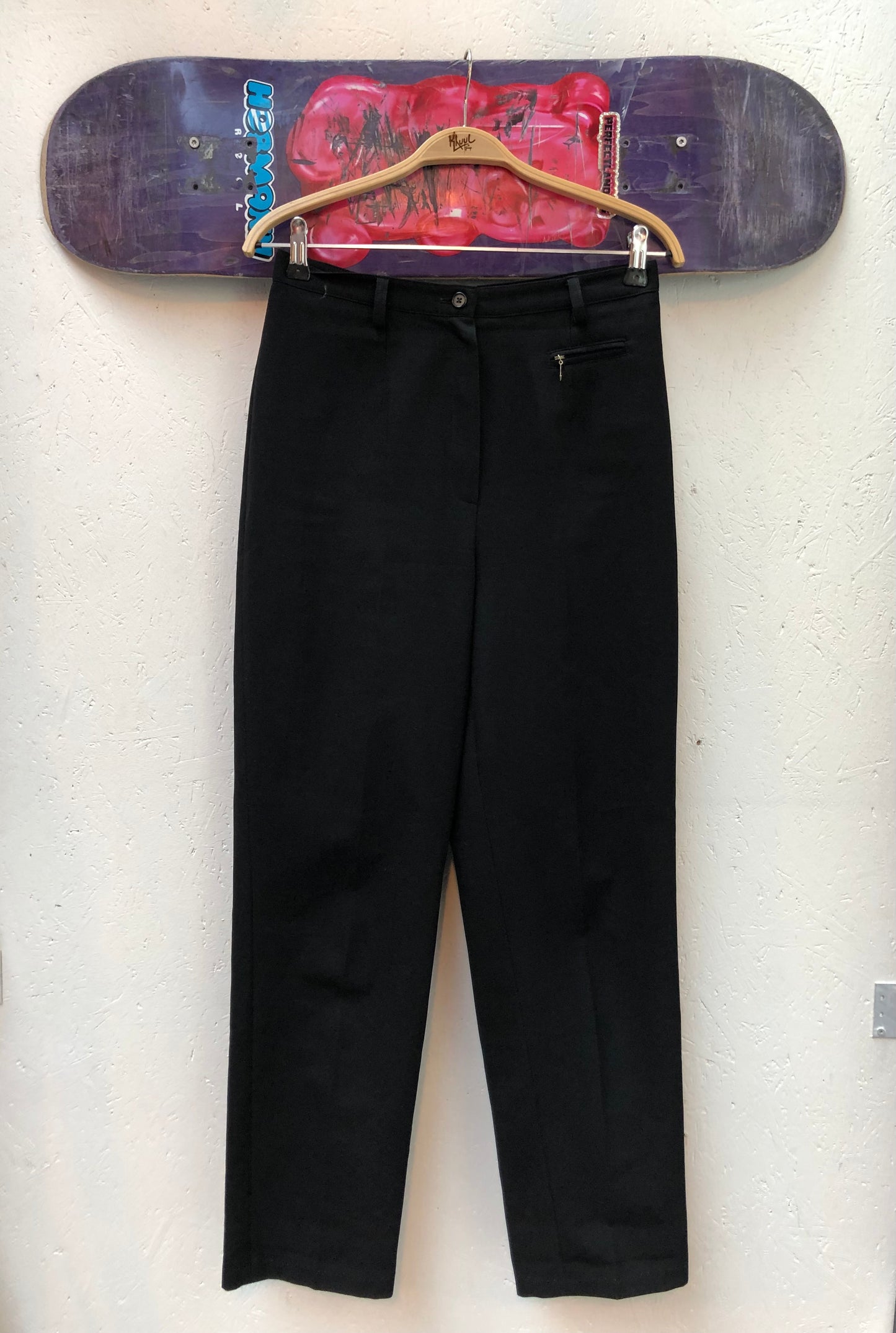Black Tailored Pants with Clean Minimal Silhouette