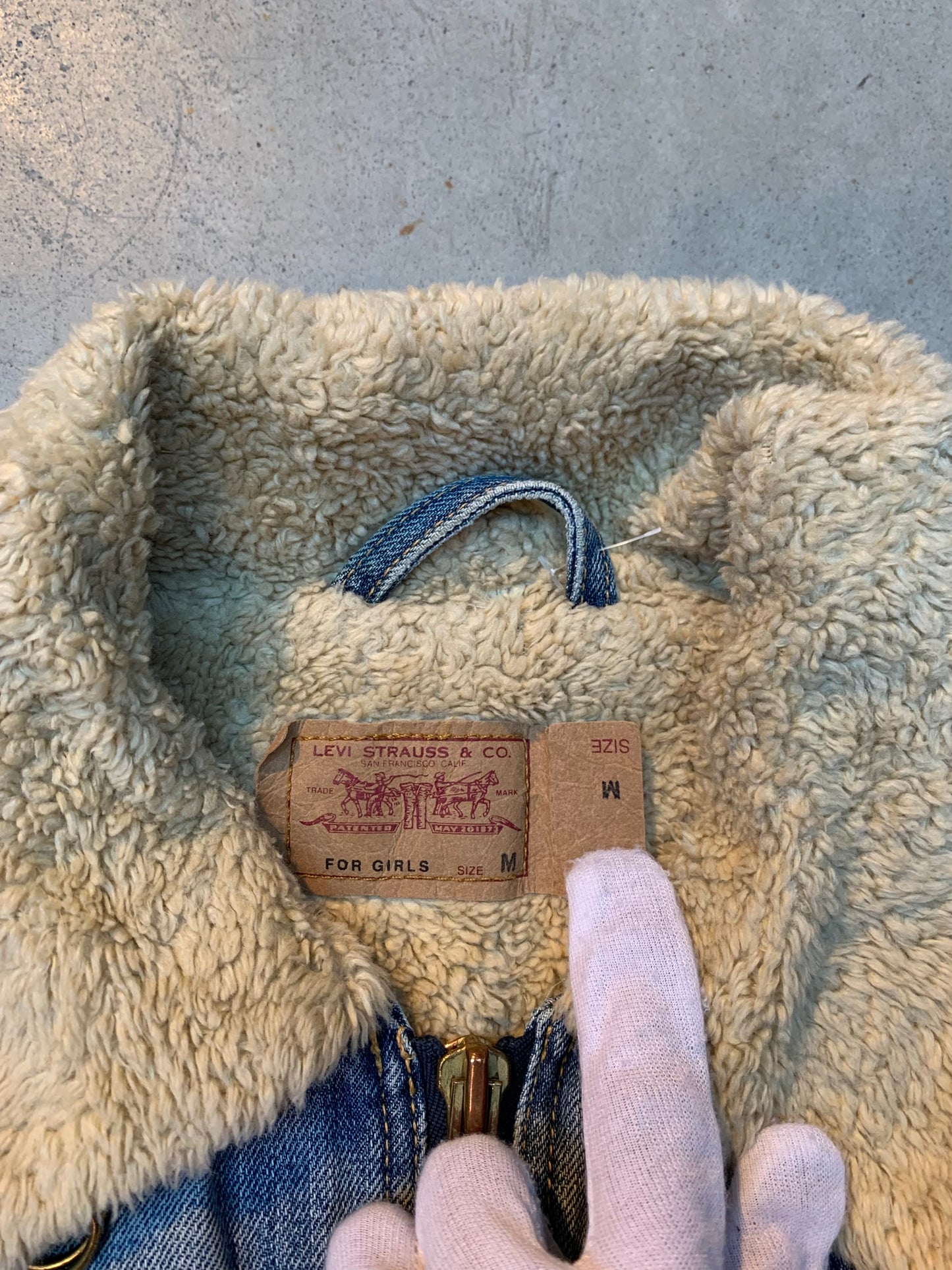 Vintage Women's Levi's Strauss Sherpa Lined Denim Jacket