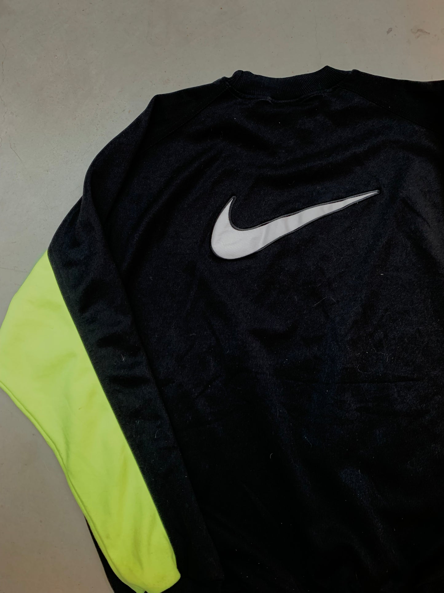 Vintage Nike Black and Neon Green BVB Dortmund Sweatshirt