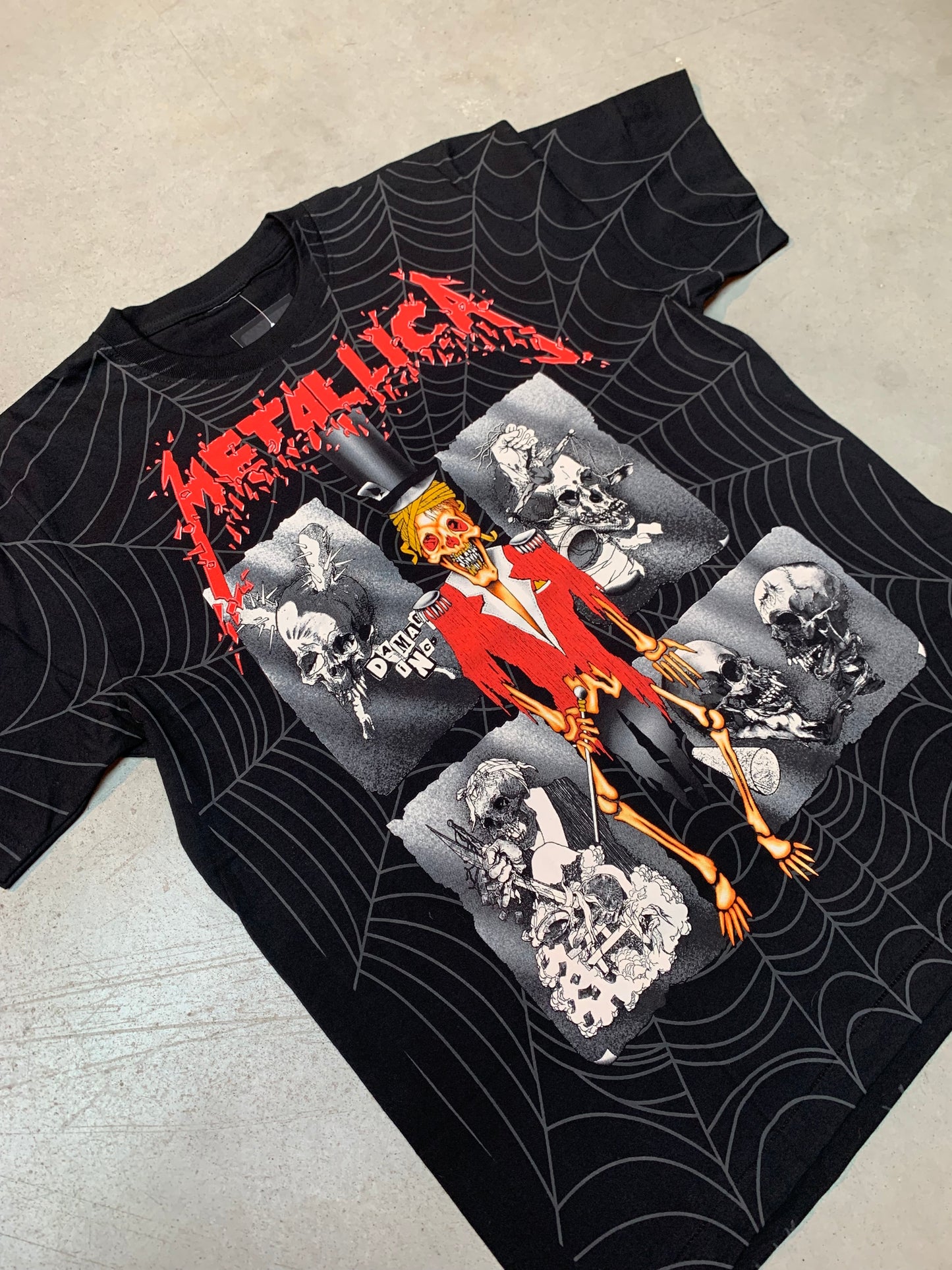 Metallica "Damage Inc." Graphic Band T-Shirt