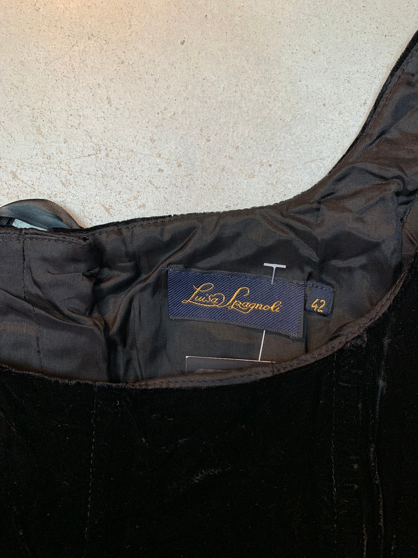 Vintage Women's Luisa Spagnoli Black Elegant Velvet Top