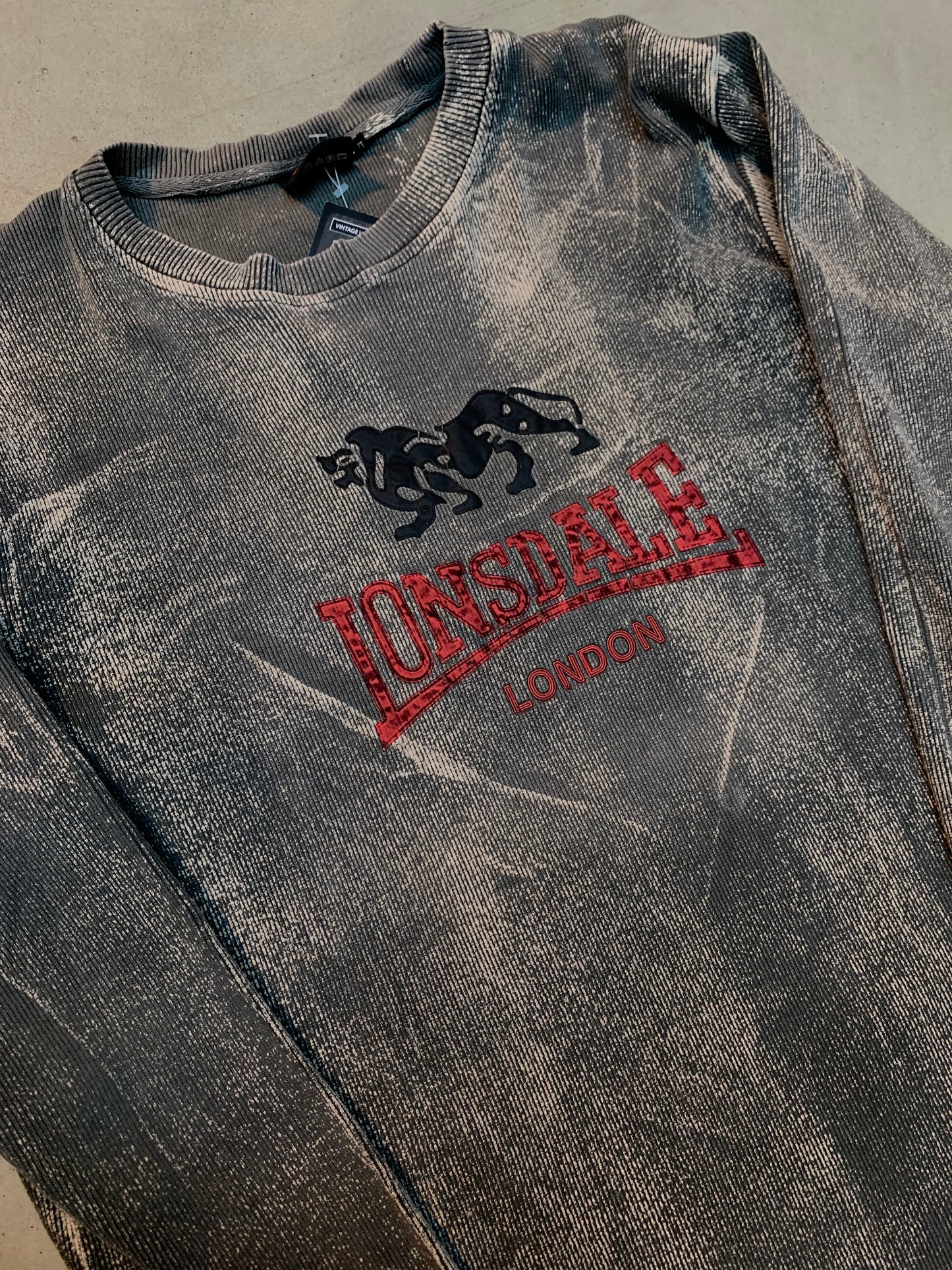 Vintage LONSDALE Gray Long Sleeve T-Shirt