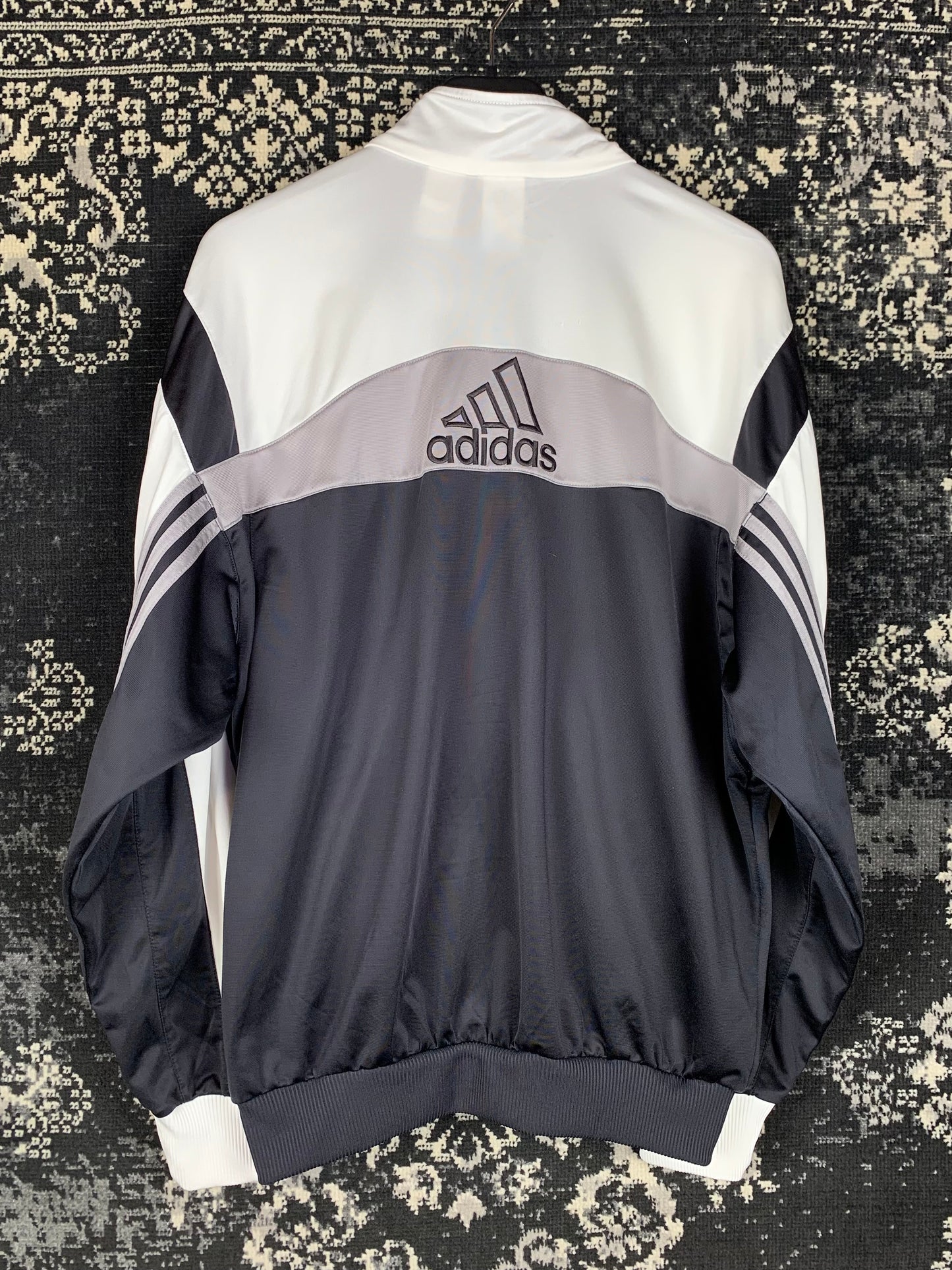 Vintage Adidas Y2K Track Jacket – Black & White Colorblock Windbreaker