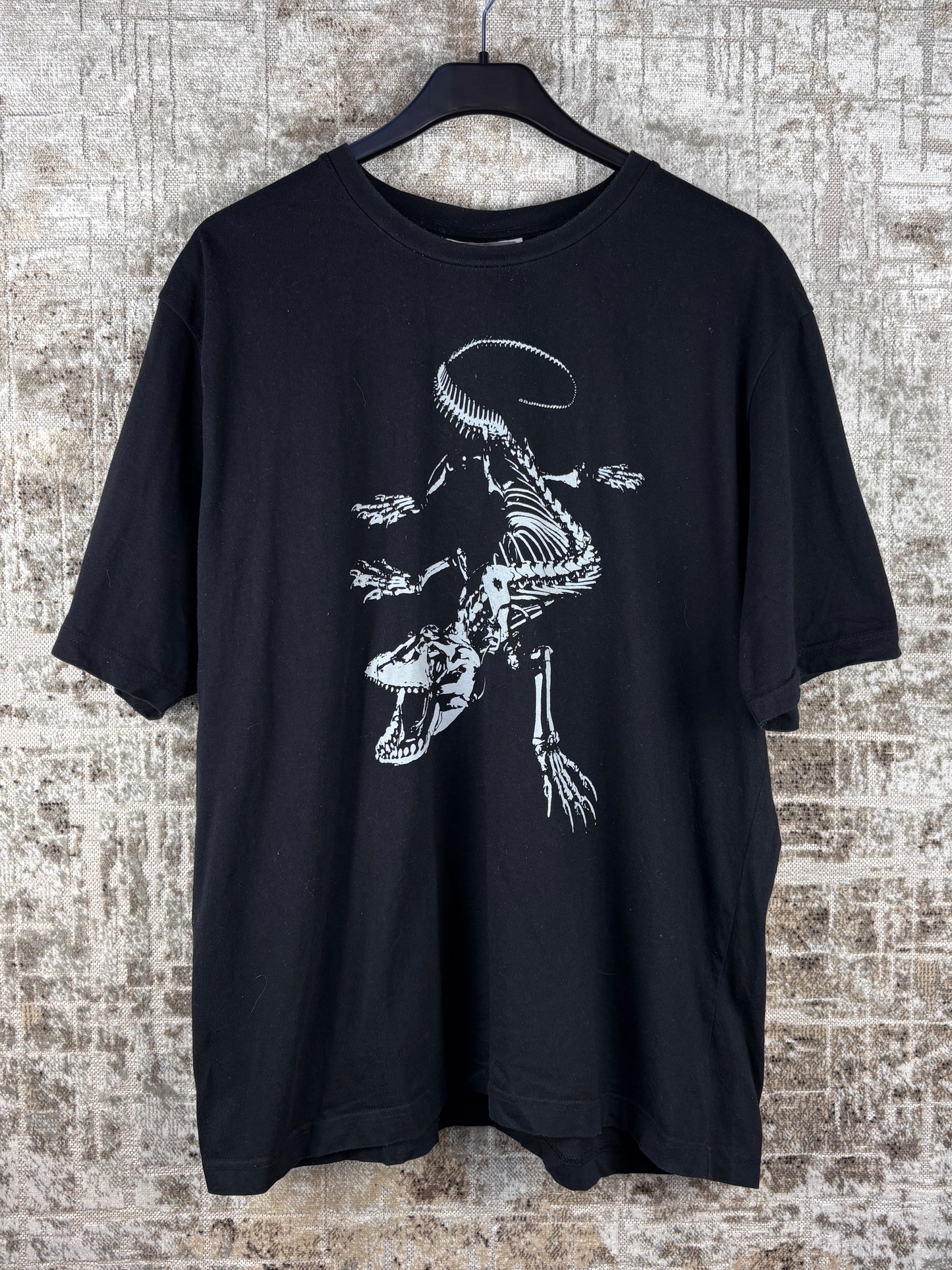 Men's Vintage Dinosaur Skeleton Graphic Black T-Shirt