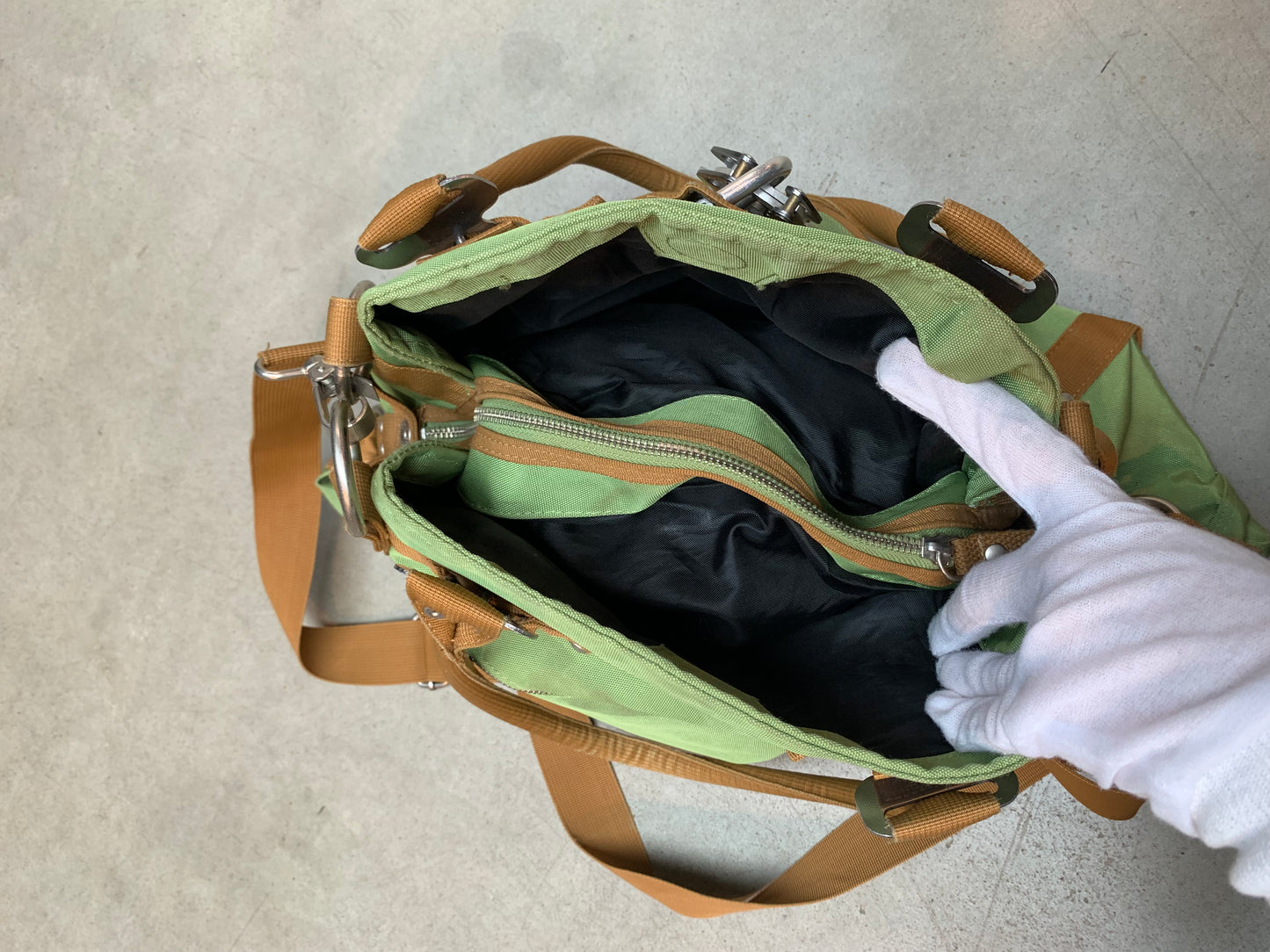 George Gina & Lucy "DOYOURTHING" Green Handbag