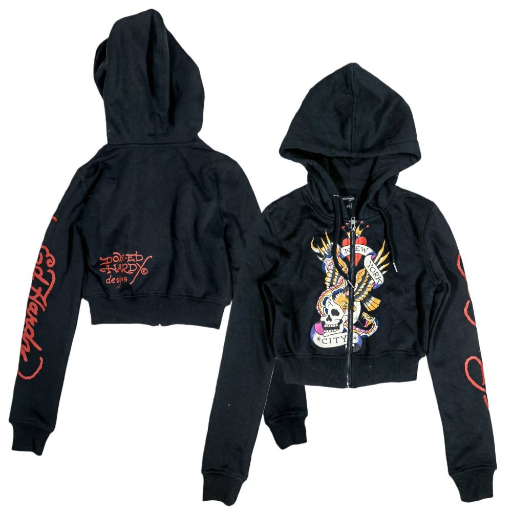 Black skull