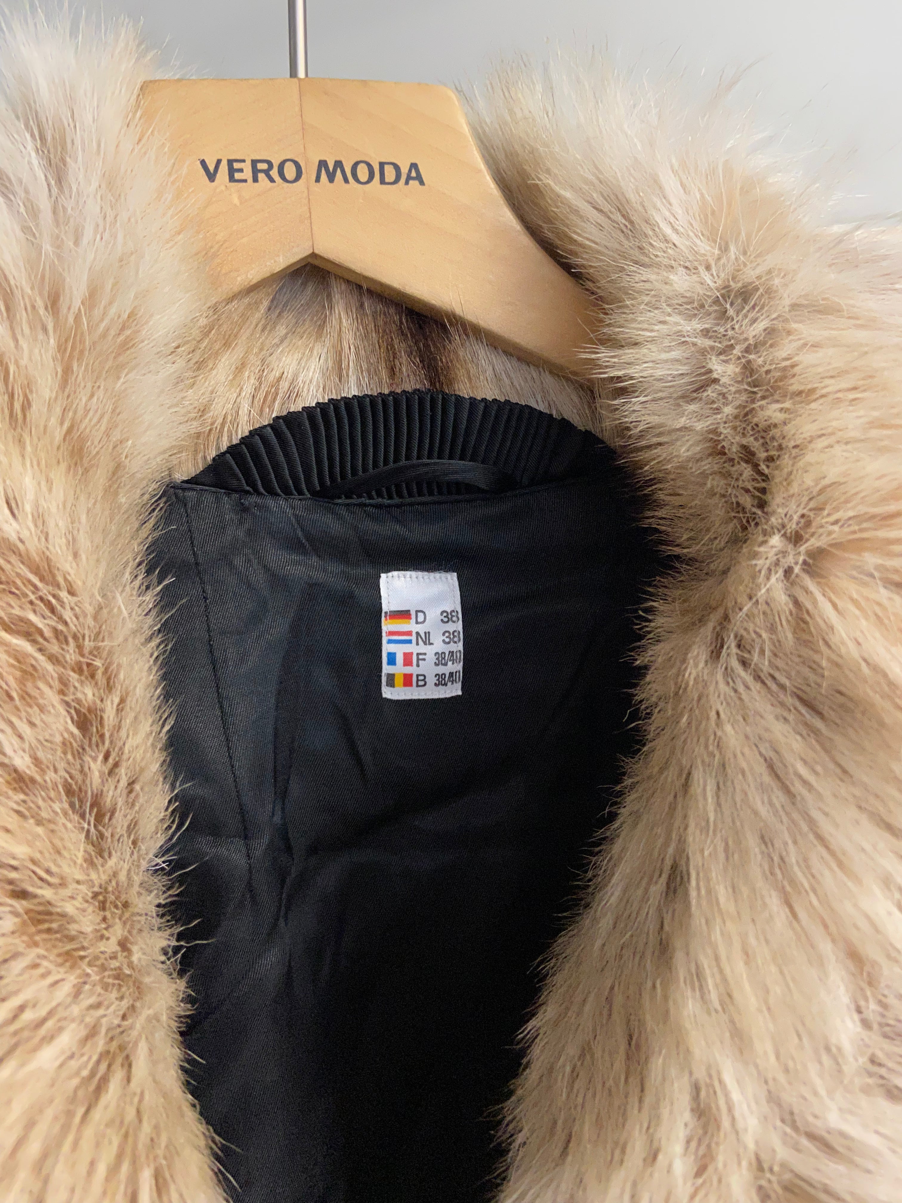 Beige Cream Short Wolf Fur Overcoat Jacket Women's Size S