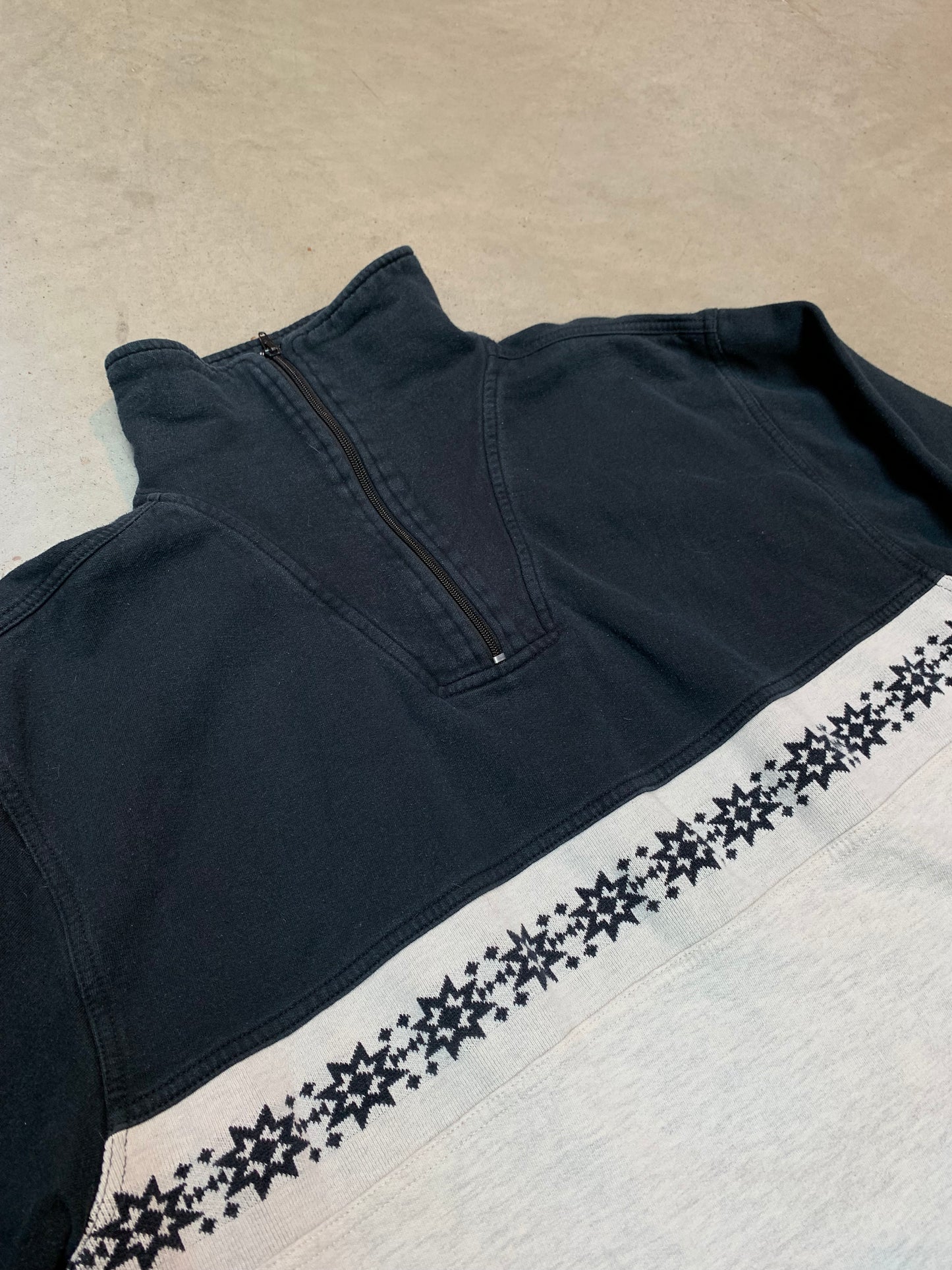Vintage Half-Zip Sweatshirt – Black & Grey
