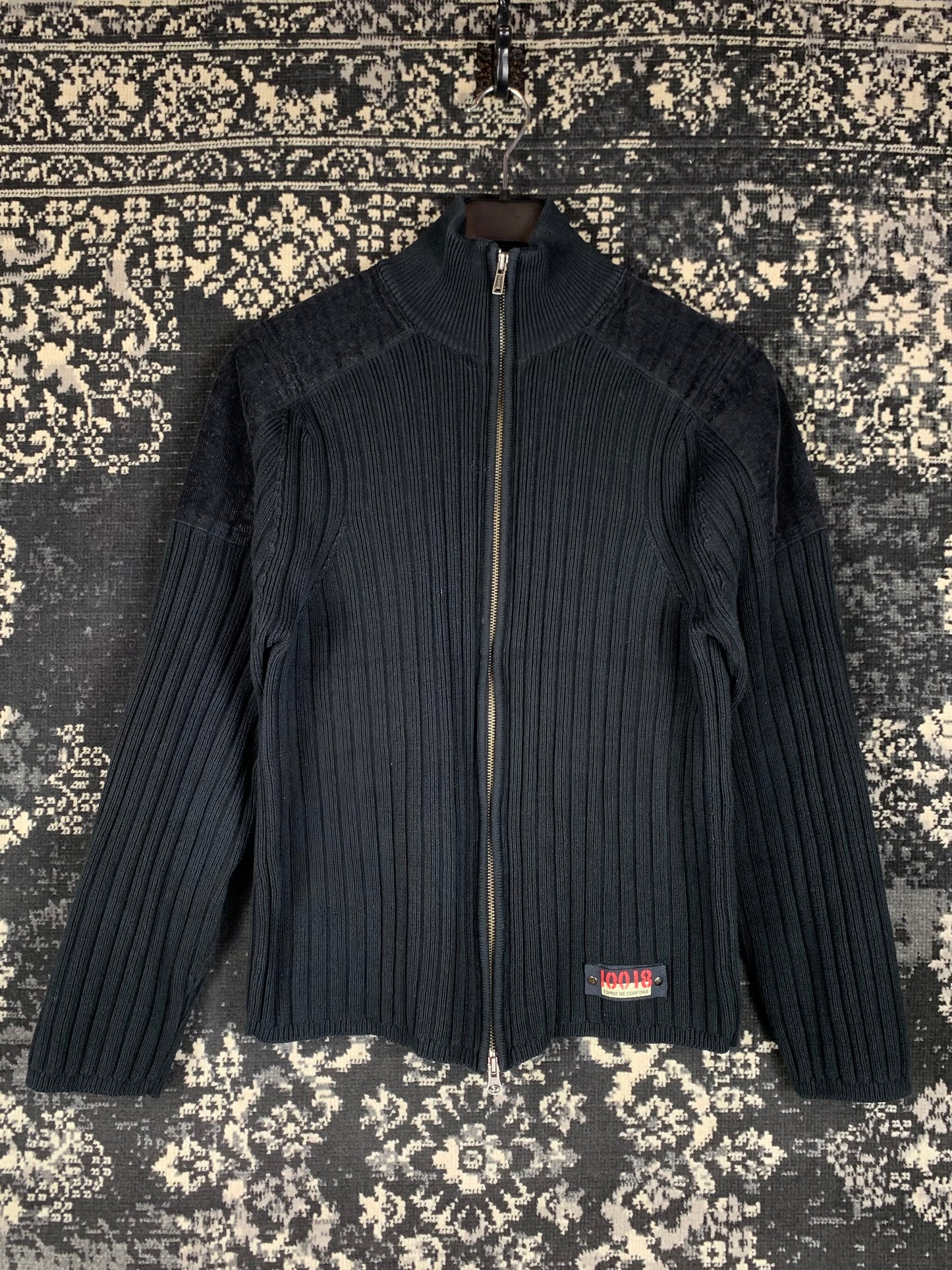 100/18 Esprit de Corp Vintage Y2K Black Ribbed Knit Sweater