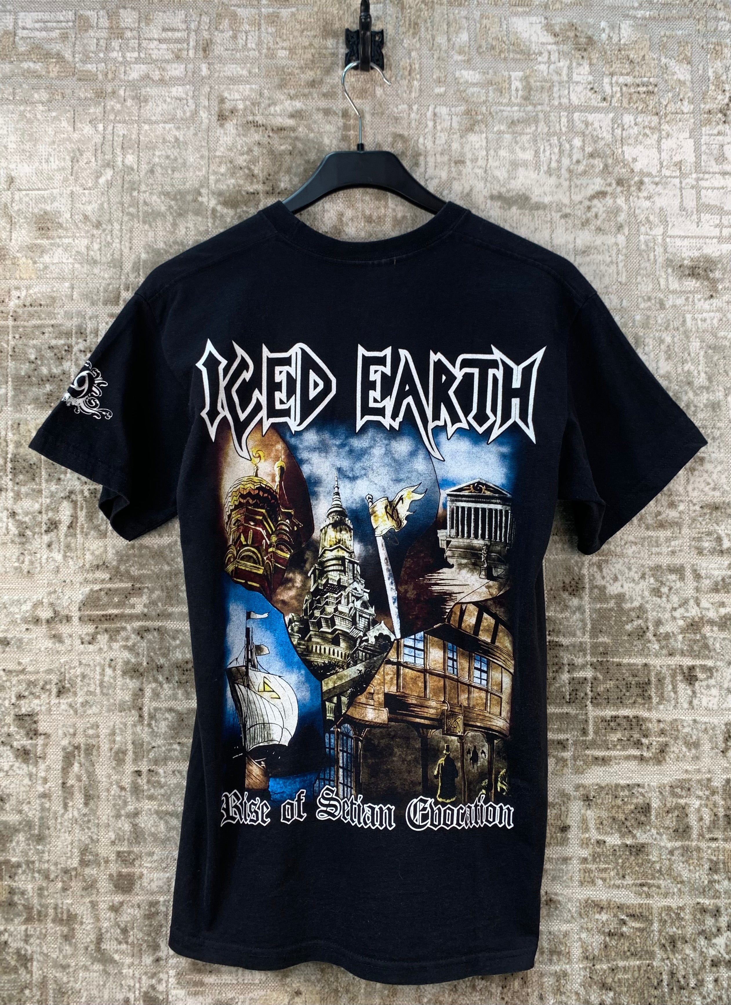 Men's Vintage Iced Earth Graphic T-shirt