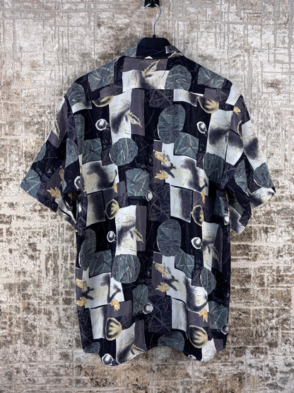 Mens Vintage Abstract Pattern Button Up Shirt