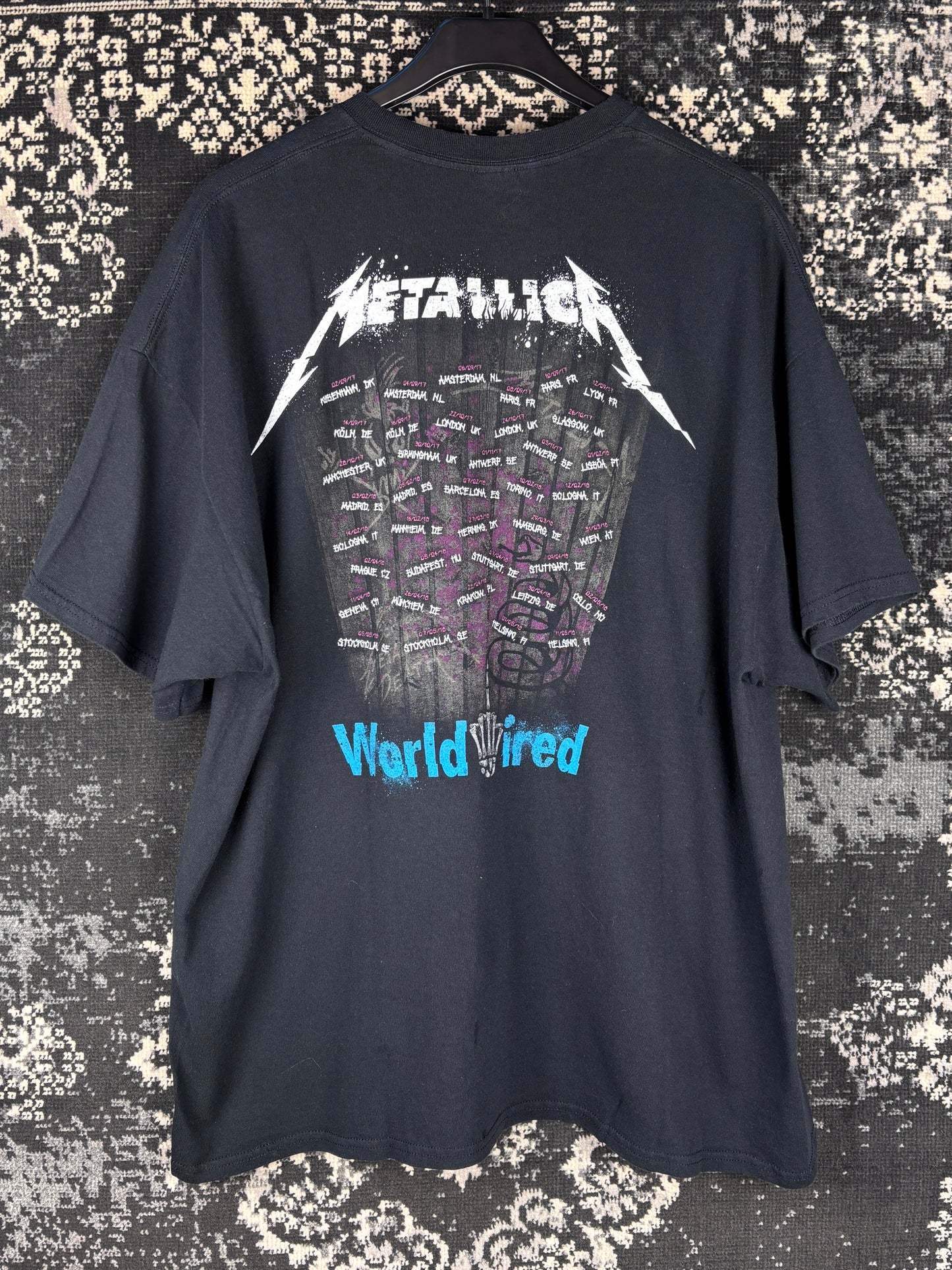 Men's Vintage Metallica WorldWired 2010 Tour Black Graphic T-Shirt