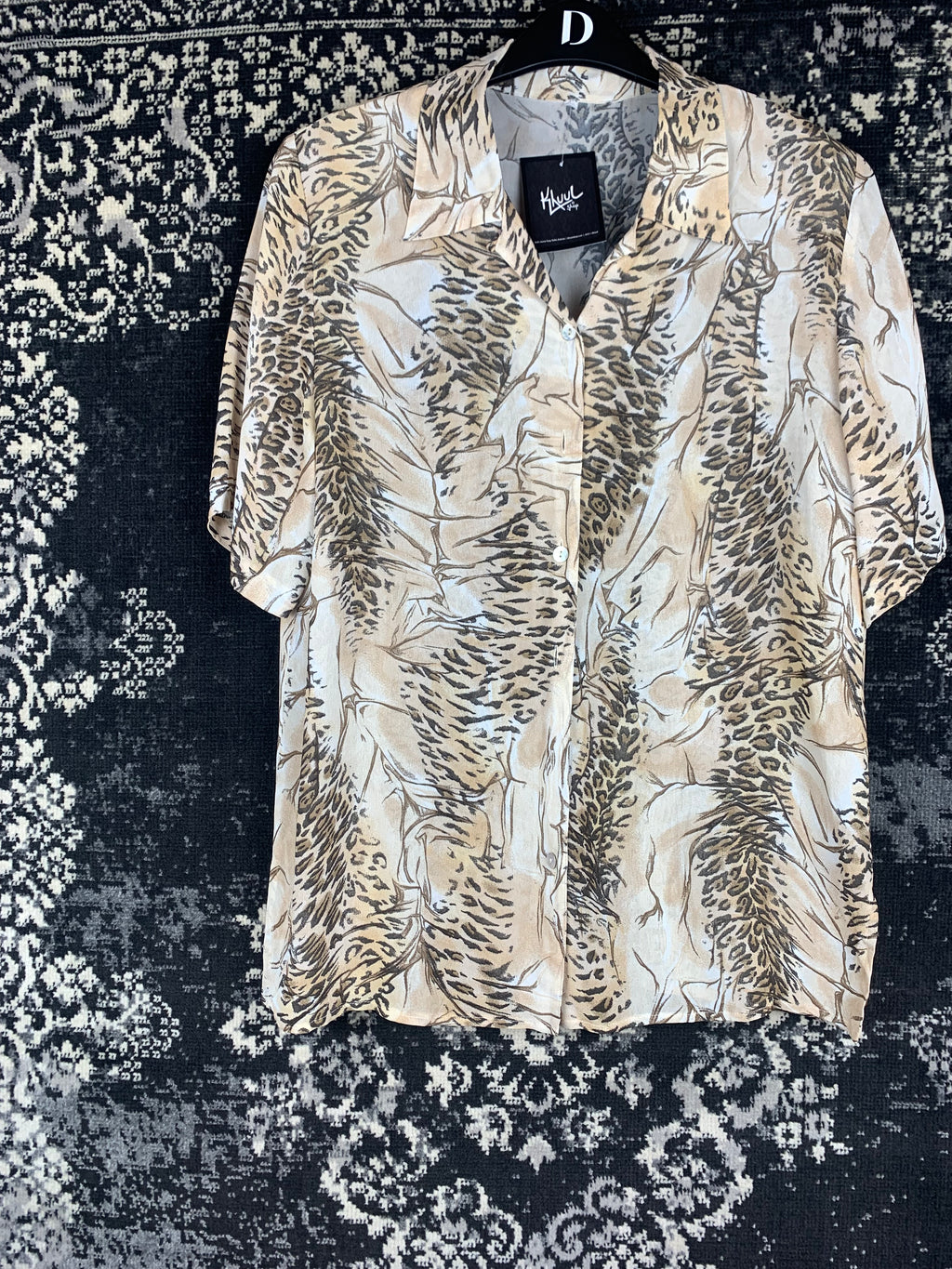 Vintage Women's Cheetah Patterned Viscose Button-Up Shirt