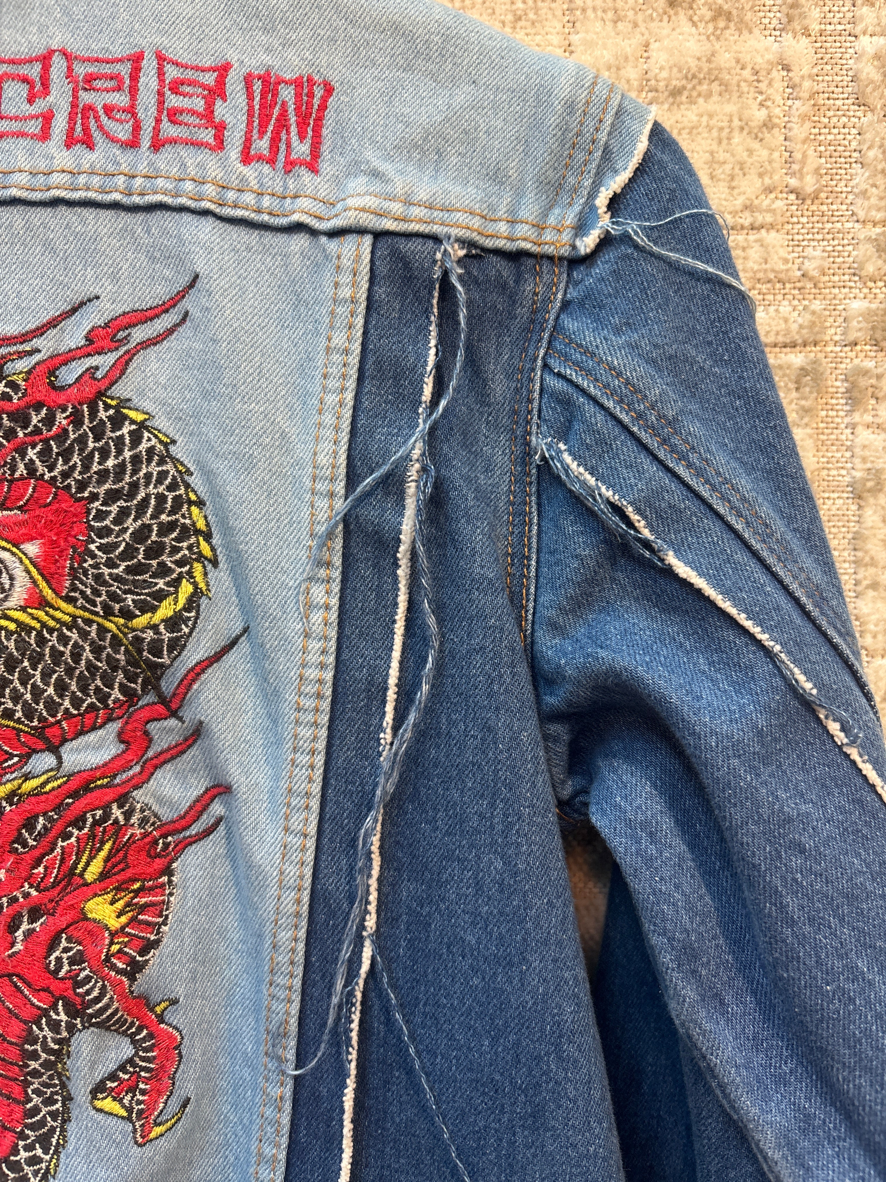 Women's Y2K Guess Dragon Embroidery Denim Jacket