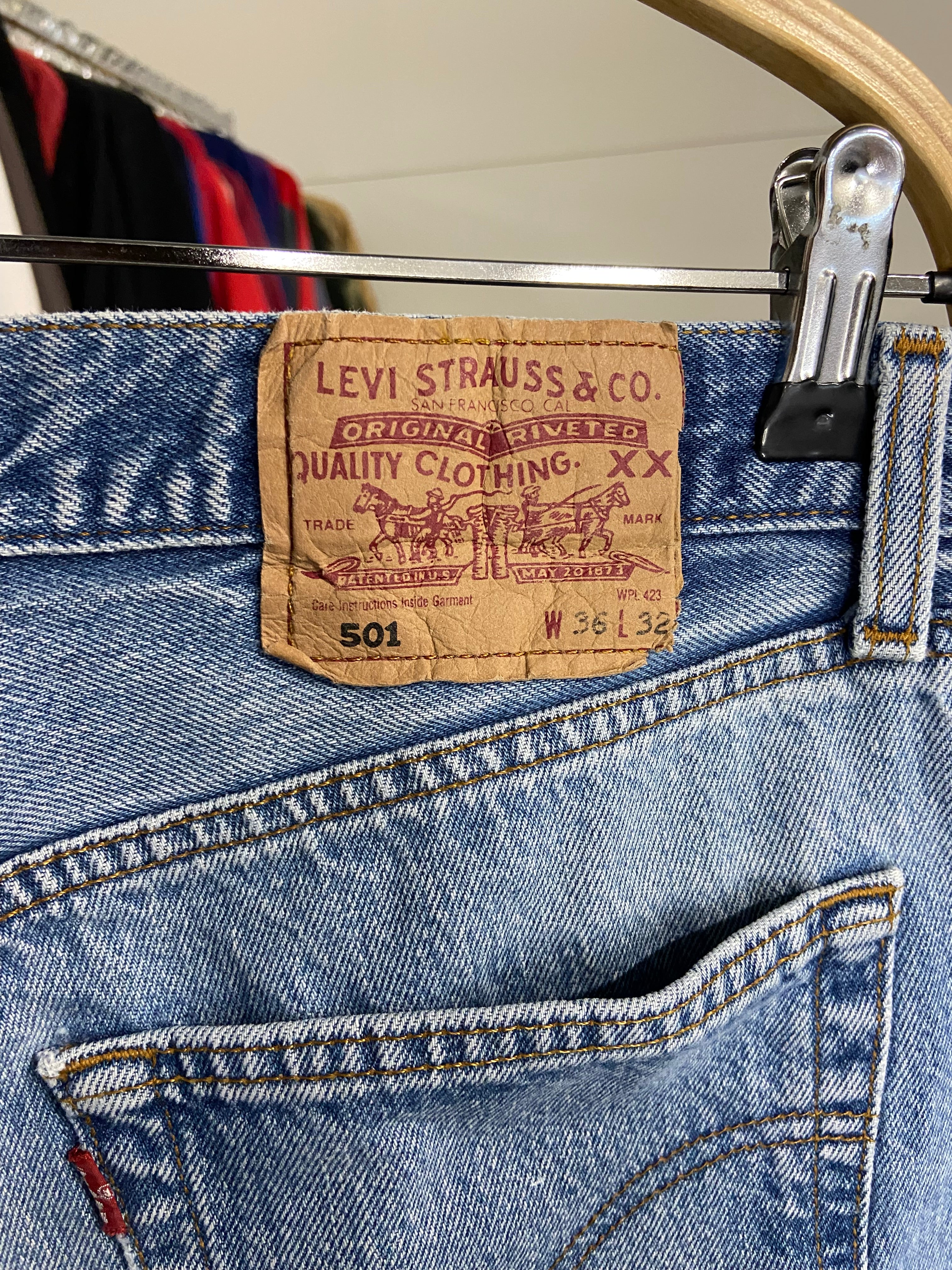 Vintage Levi's 501 Blue Jeans Straight Light Mens 36 x 32