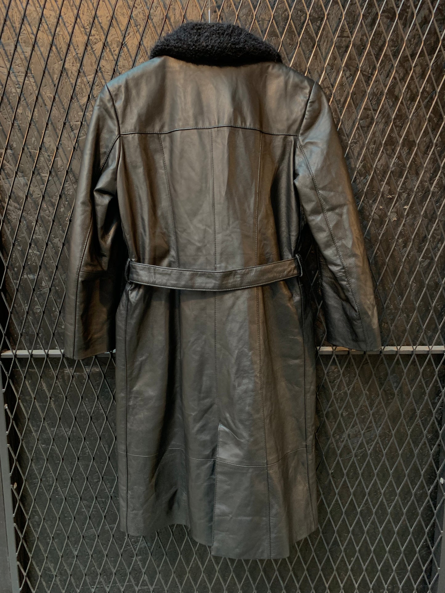 Conbipel Long Black Genuine Leather Coat with Shearling Collar and Belt