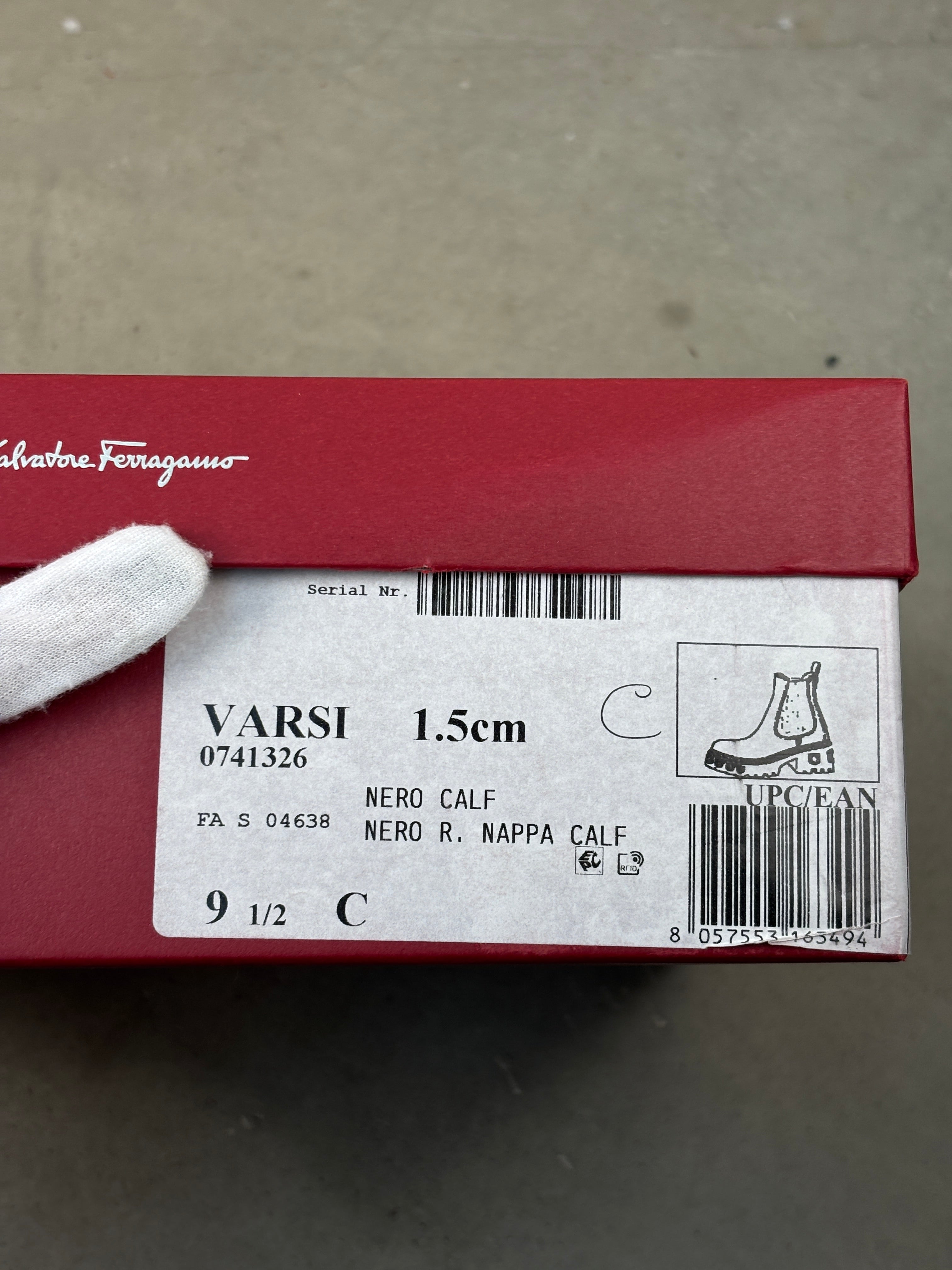 Ferragamo Gancini Logo Detail Chelsea Boots