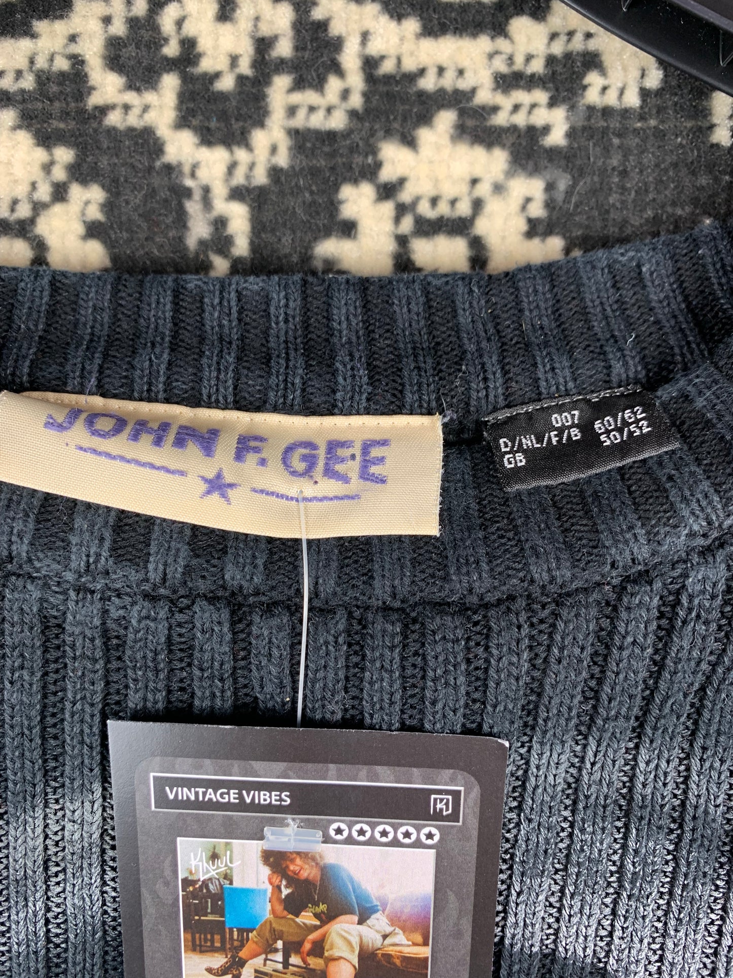 Men's Y2K Black Ribbed Sweater with Oversized Airbrushed Dragon Graphic