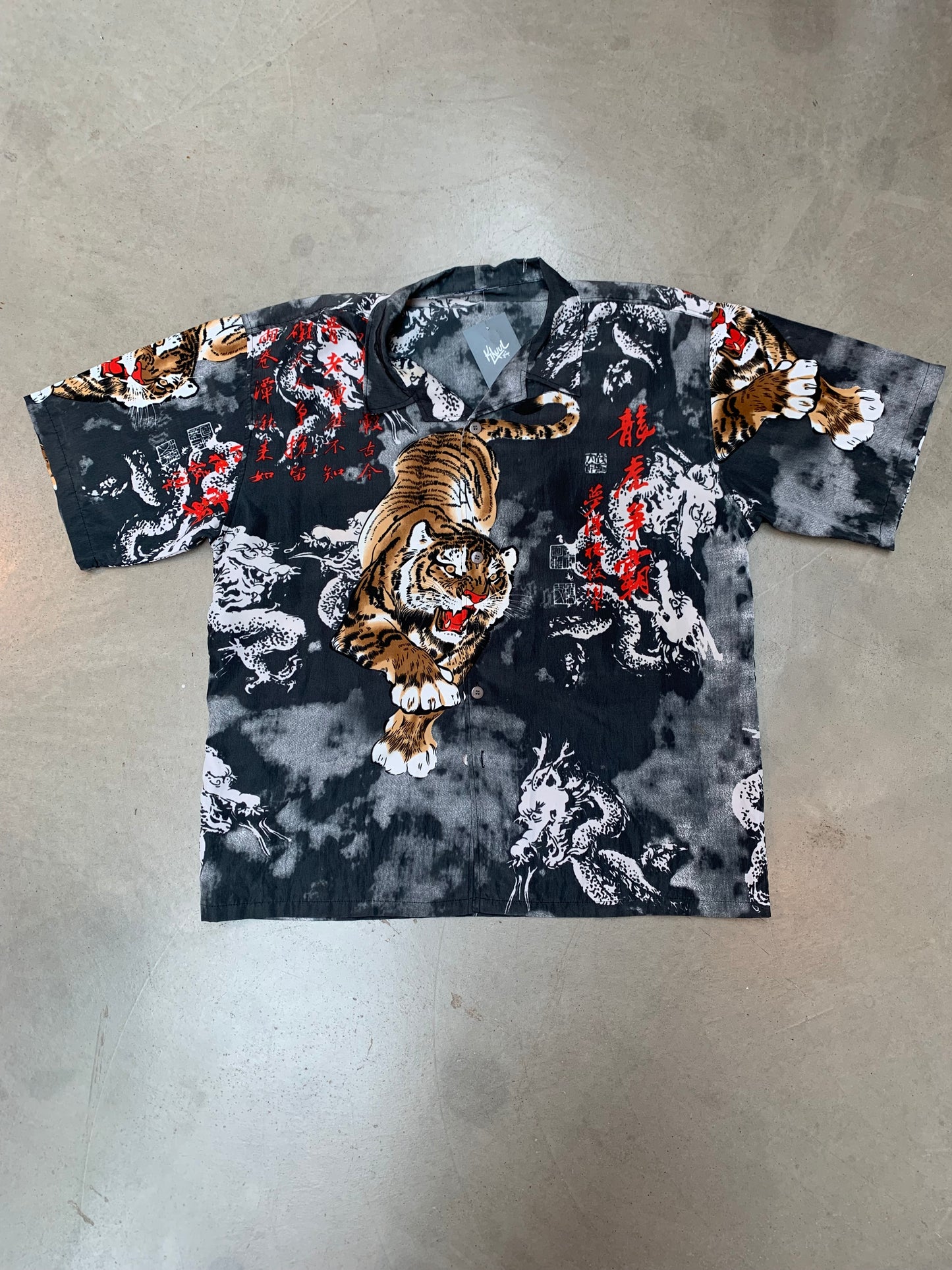 Vintage Tiger Print Button Shirt