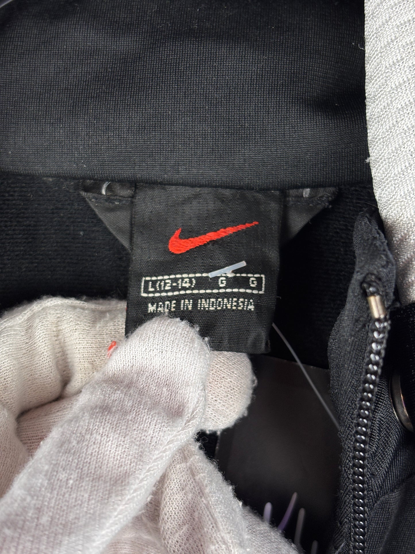 Men's Vintage Nike Black Hooded Track Jacket