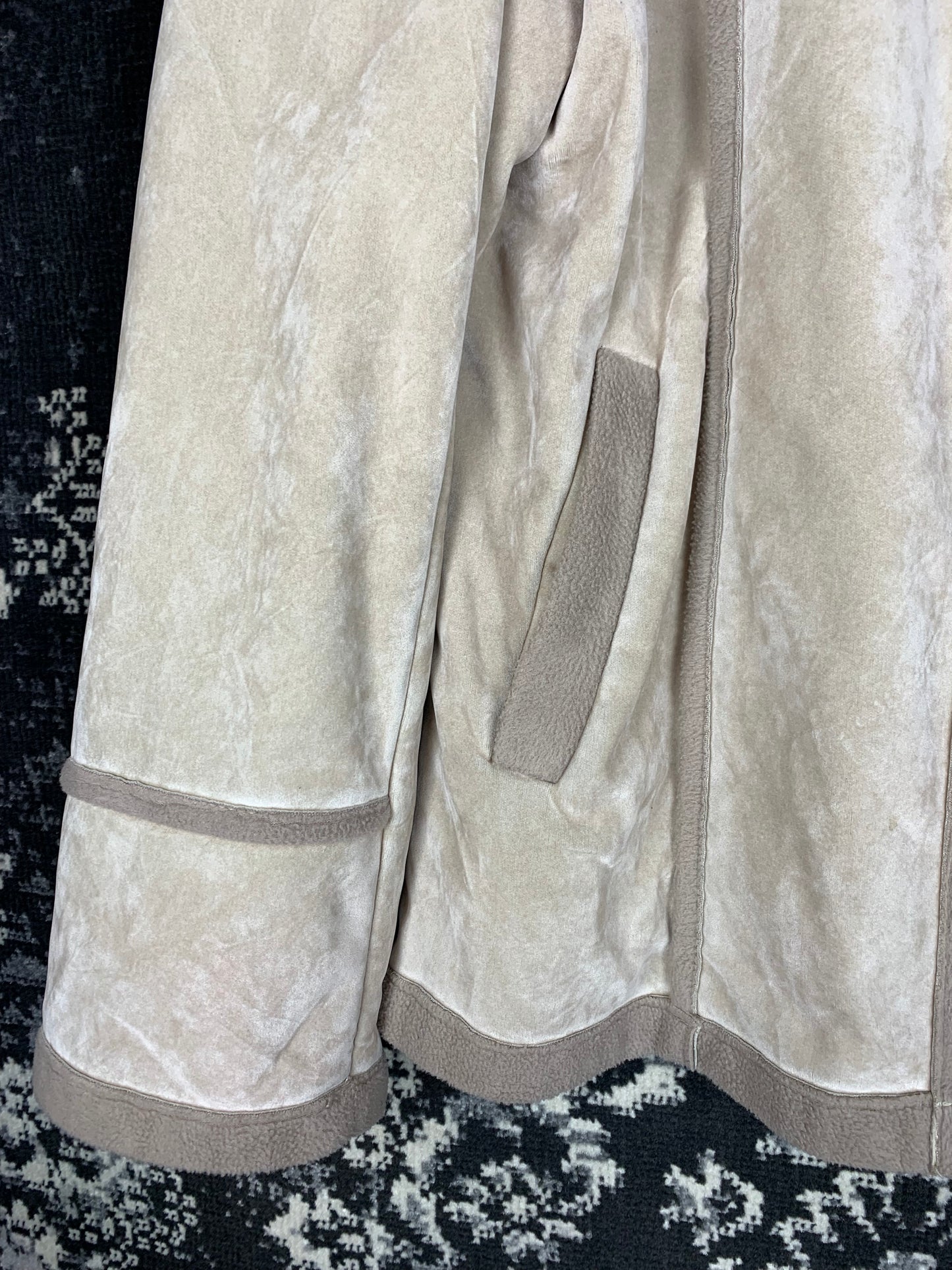 Y2K Women’s Cream Velvet Zip Up Jacket