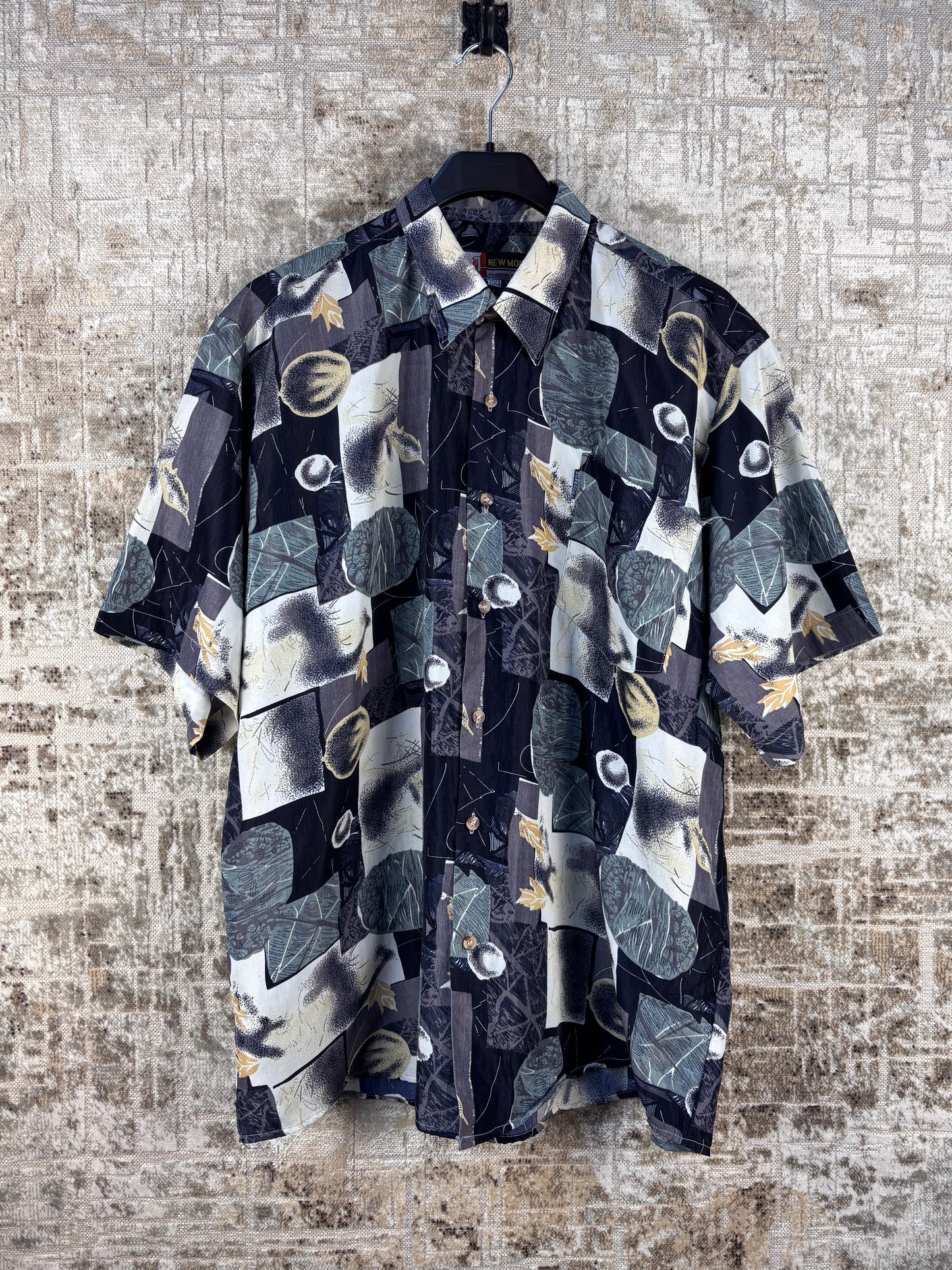 Mens Vintage Abstract Pattern Button Up Shirt