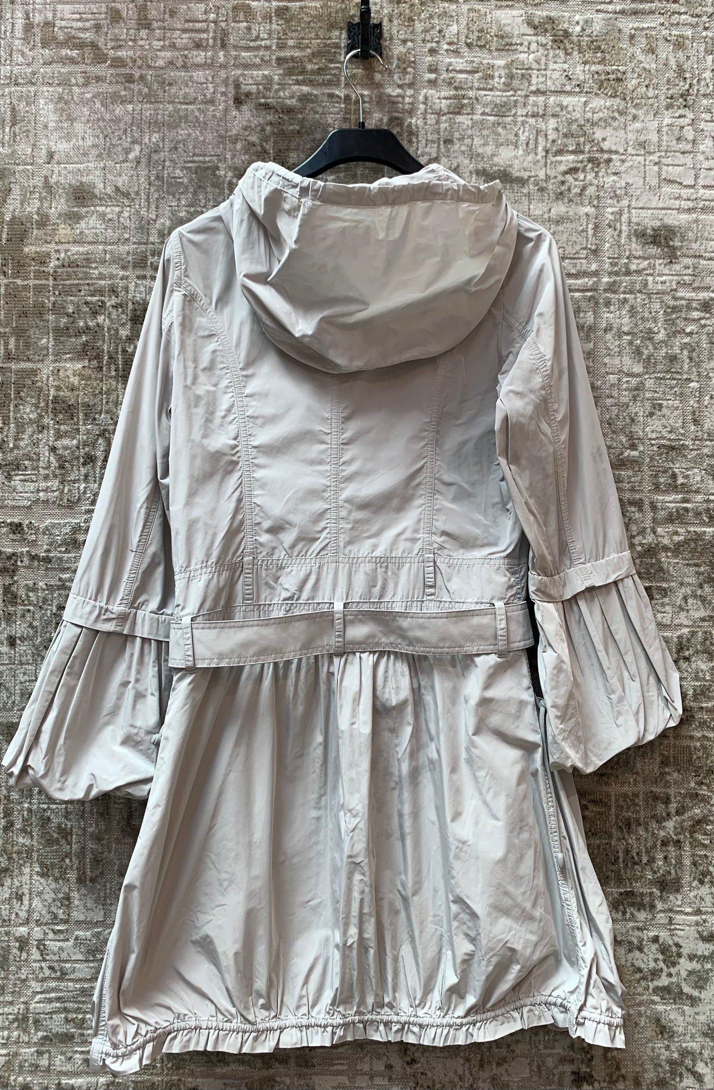 Cop.Copine Ligne Extreme Hooded Belted Coat
