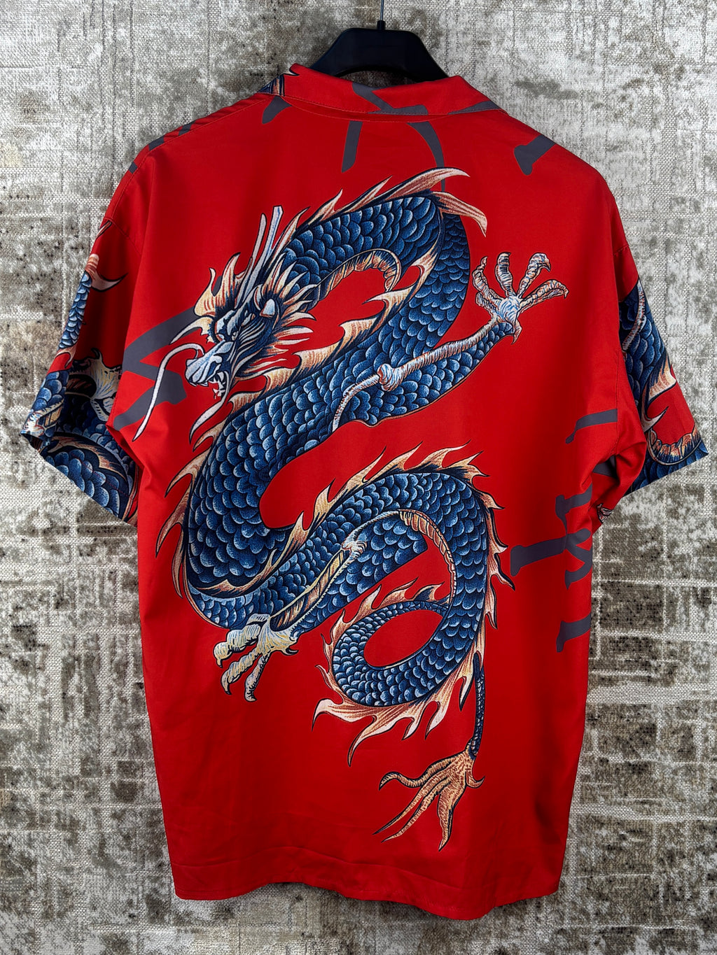 Y2K Herrenhemd mit Drachen-Print