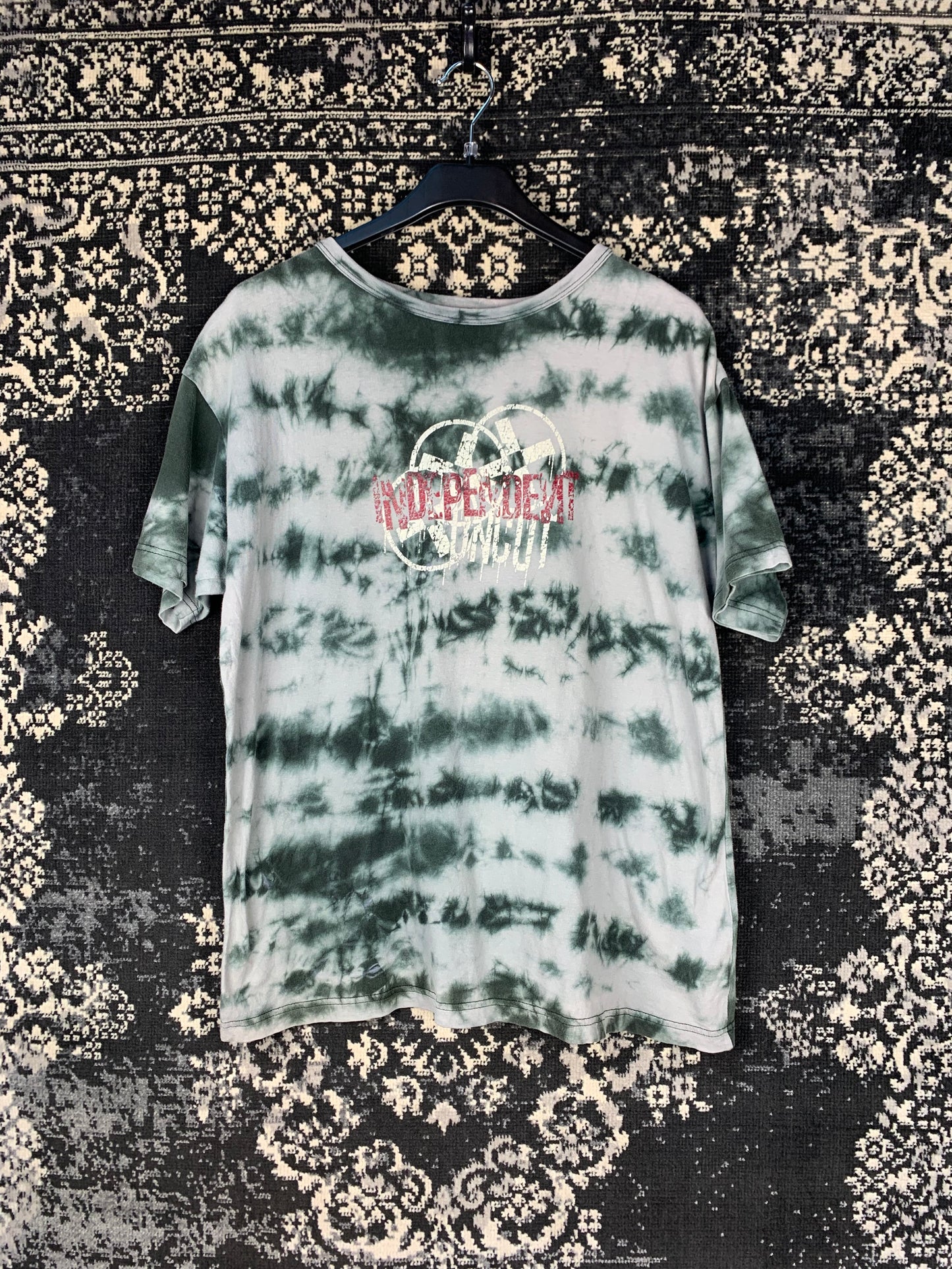 New Roads Grey & Dark Green Tie-Dye “Independent” Graphic T-Shirt