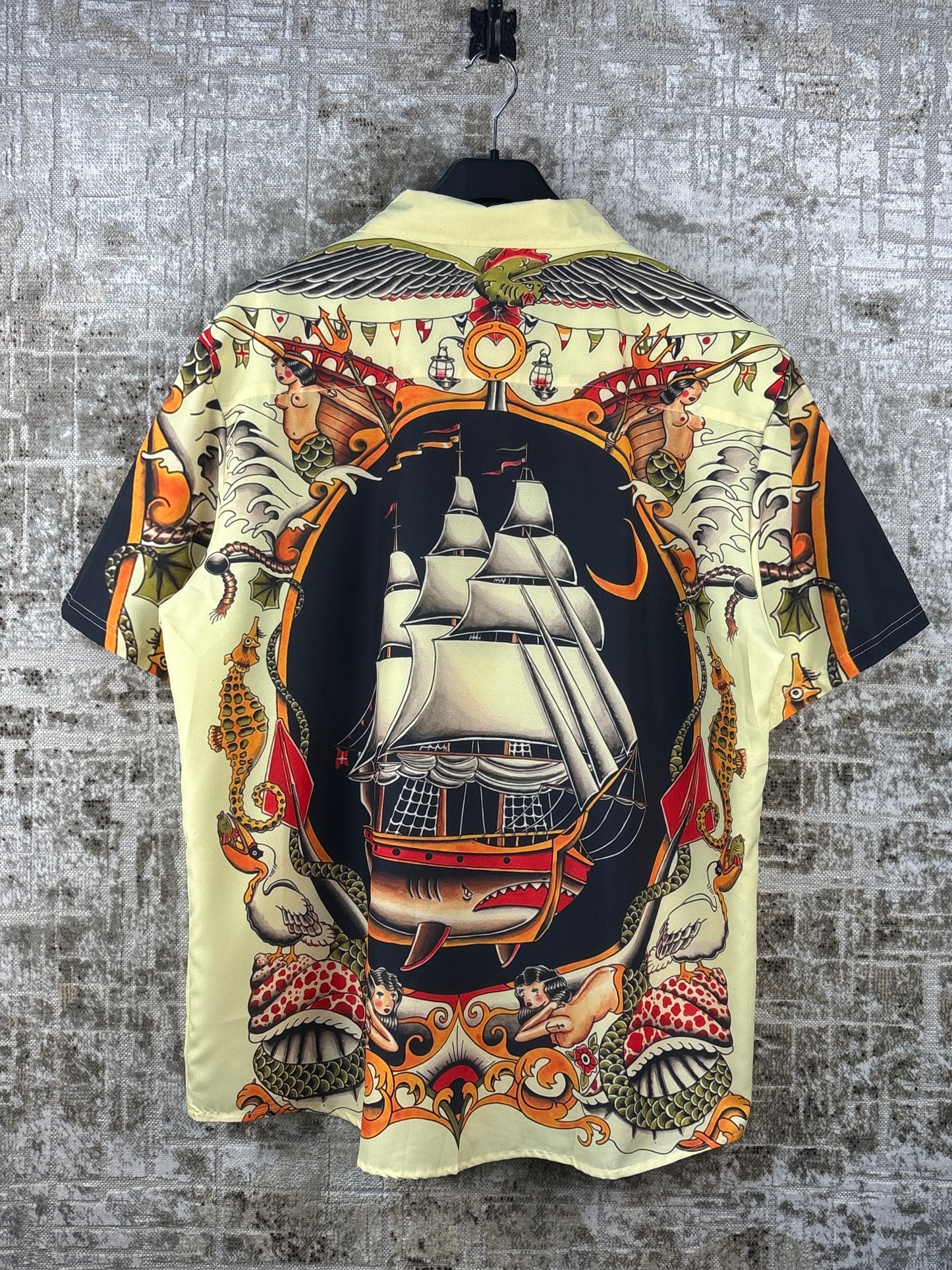 Men's Vintage Graphic Button Up Shirt