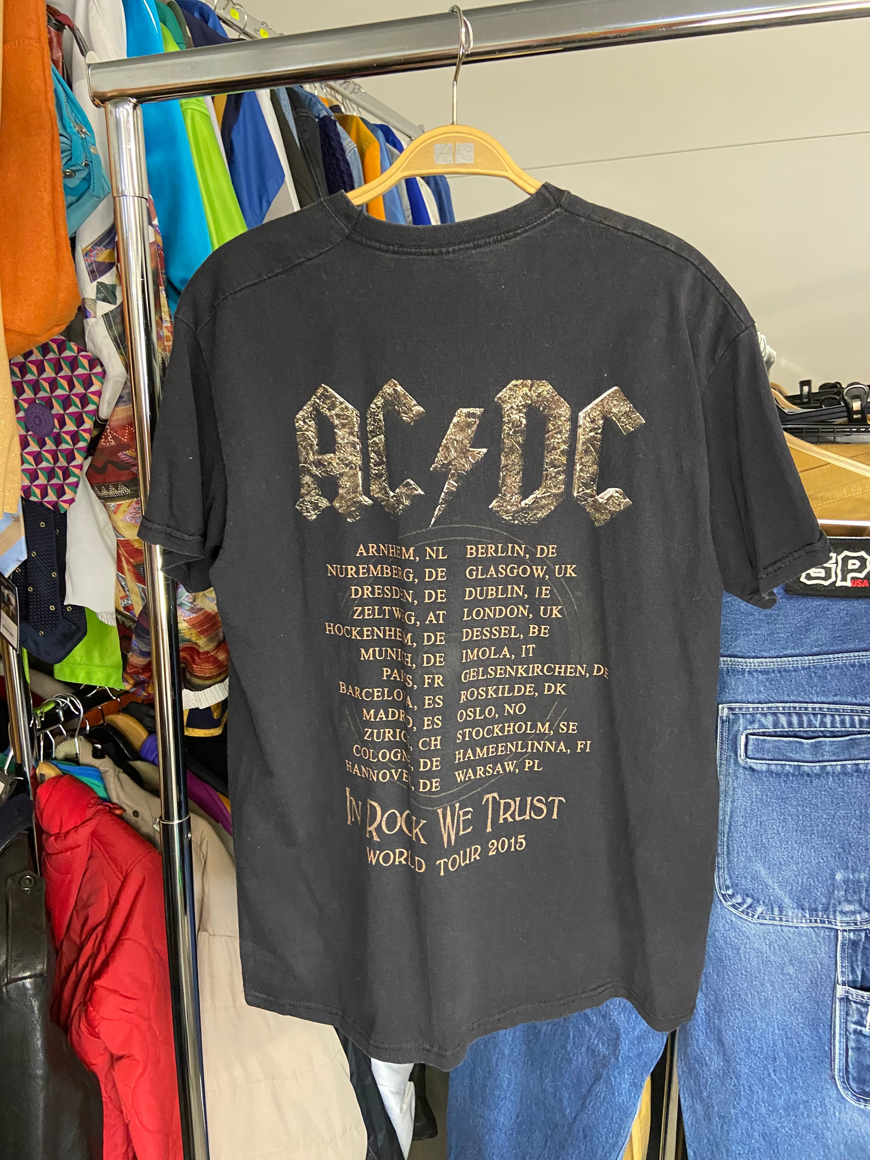 Vintage ACDC Black Mens L T-Shirt Short Sleeve 2015