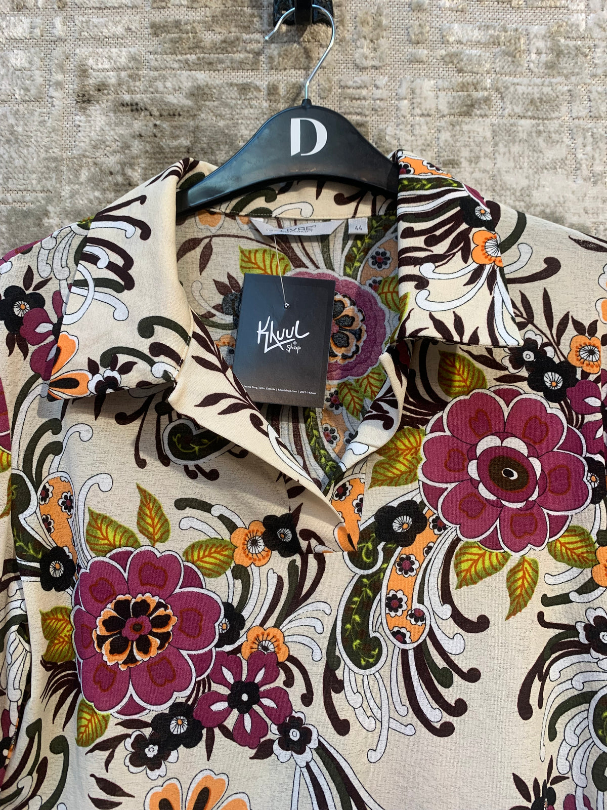 Ivre Y2K Floral Print Collared Top