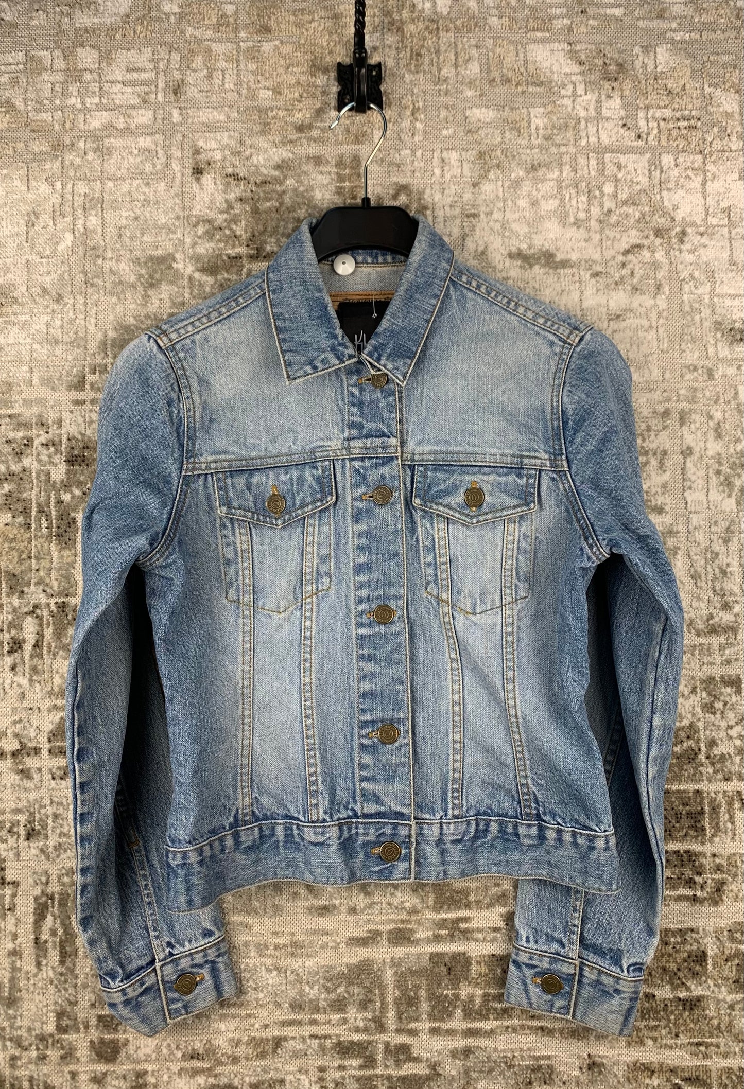 CROCKER Womens Light Washed Jean Jacket