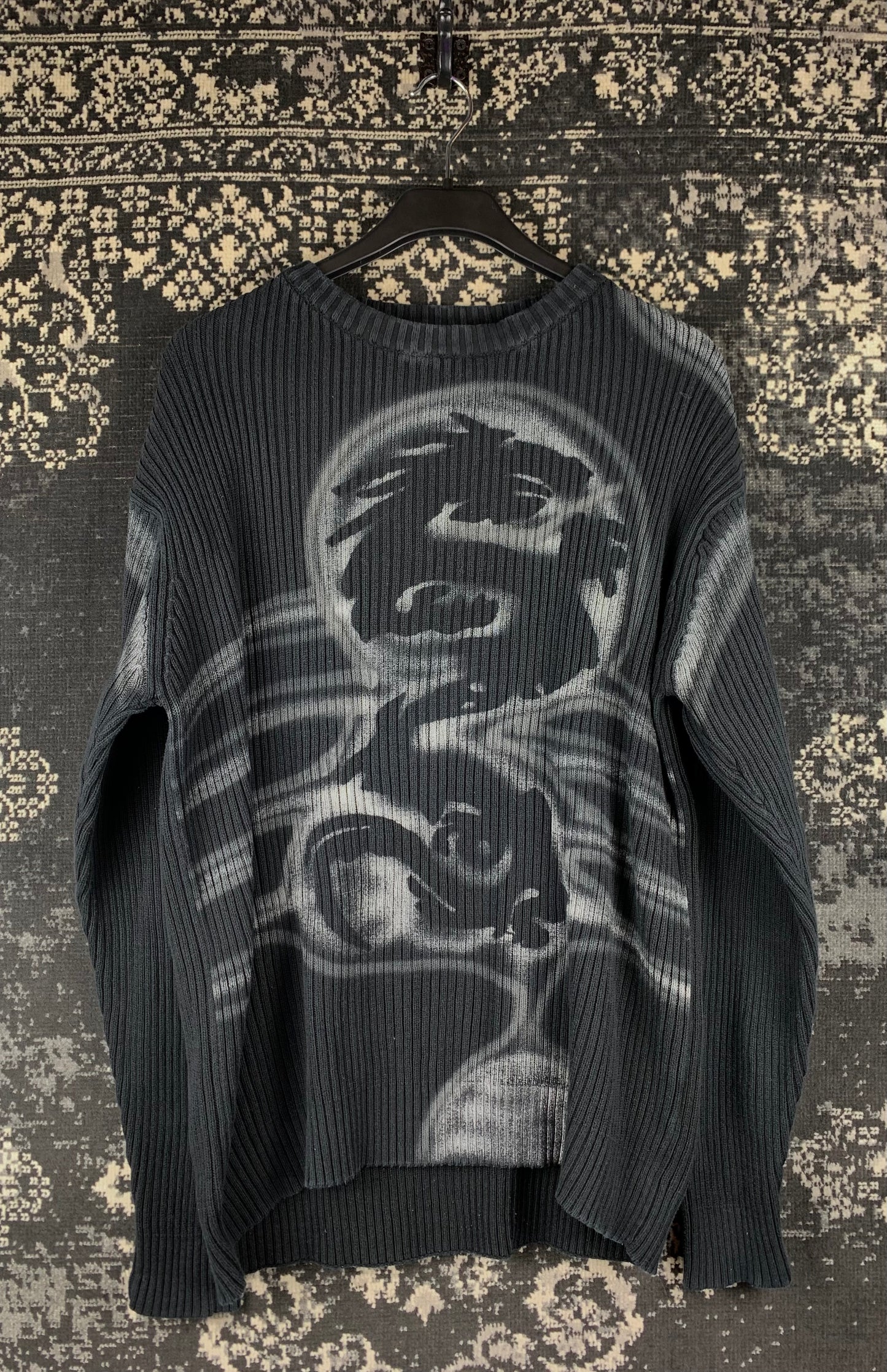 Men's Y2K Black Ribbed Sweater with Oversized Airbrushed Dragon Graphic