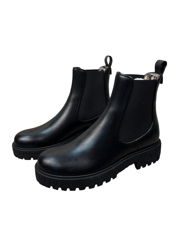 Ferragamo Gancini Logo Detail Black Chelsea Boots
