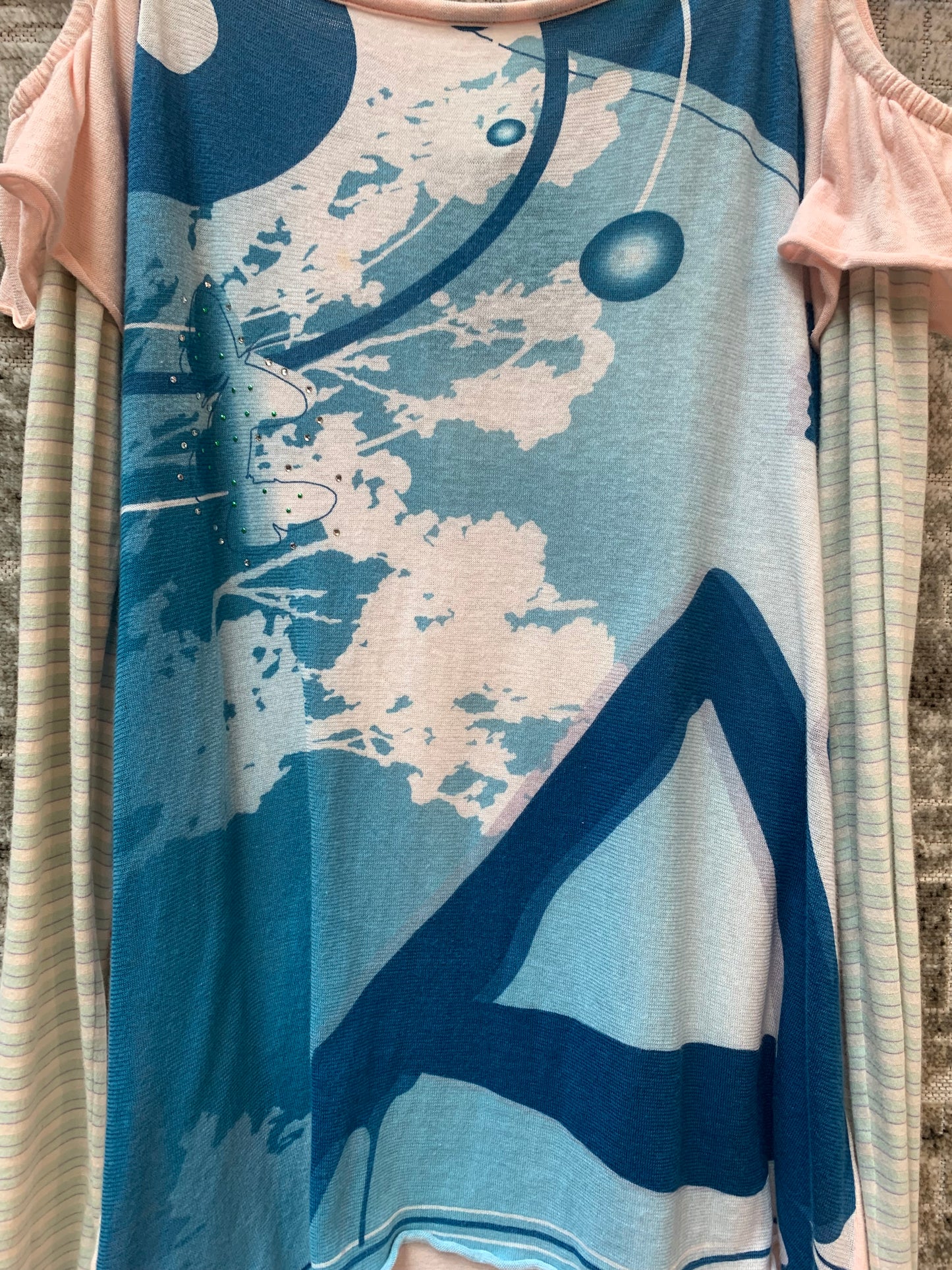 Y2K Graphic Cold-Shoulder Top