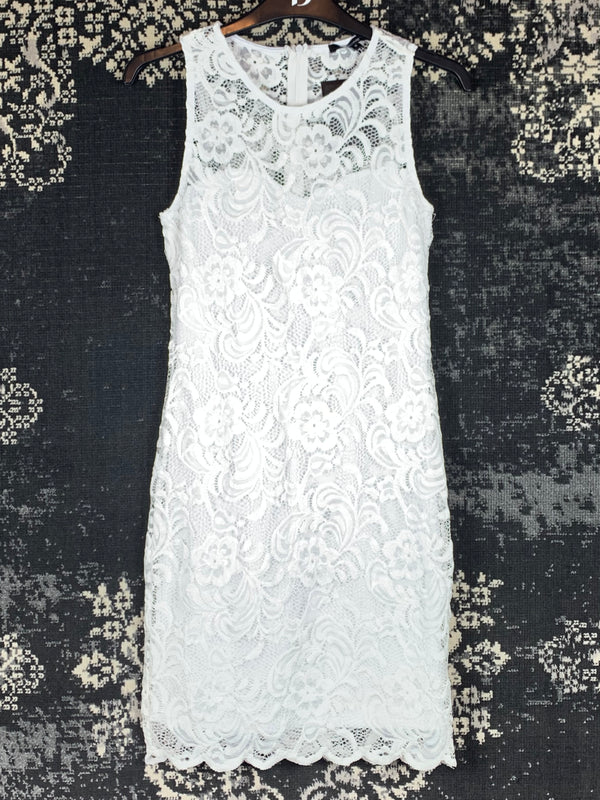 Women's Vintage Y2K White Laced Sleeveless Dress
