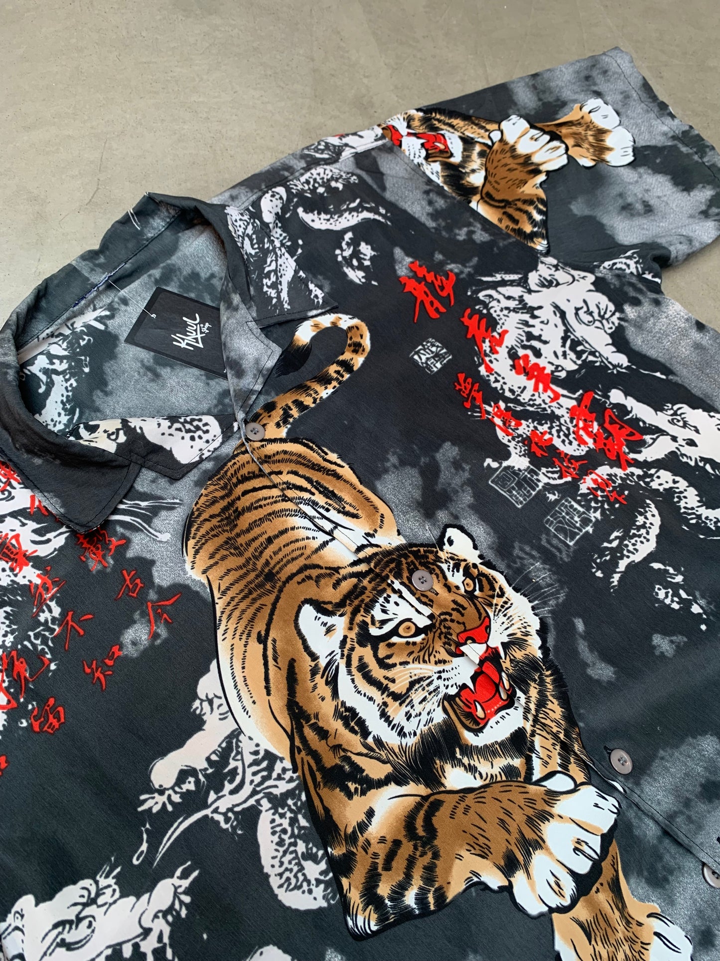 Vintage Tiger Print Button Shirt