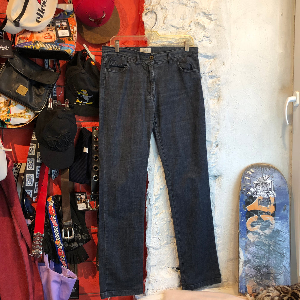 Straight Cut Jeans