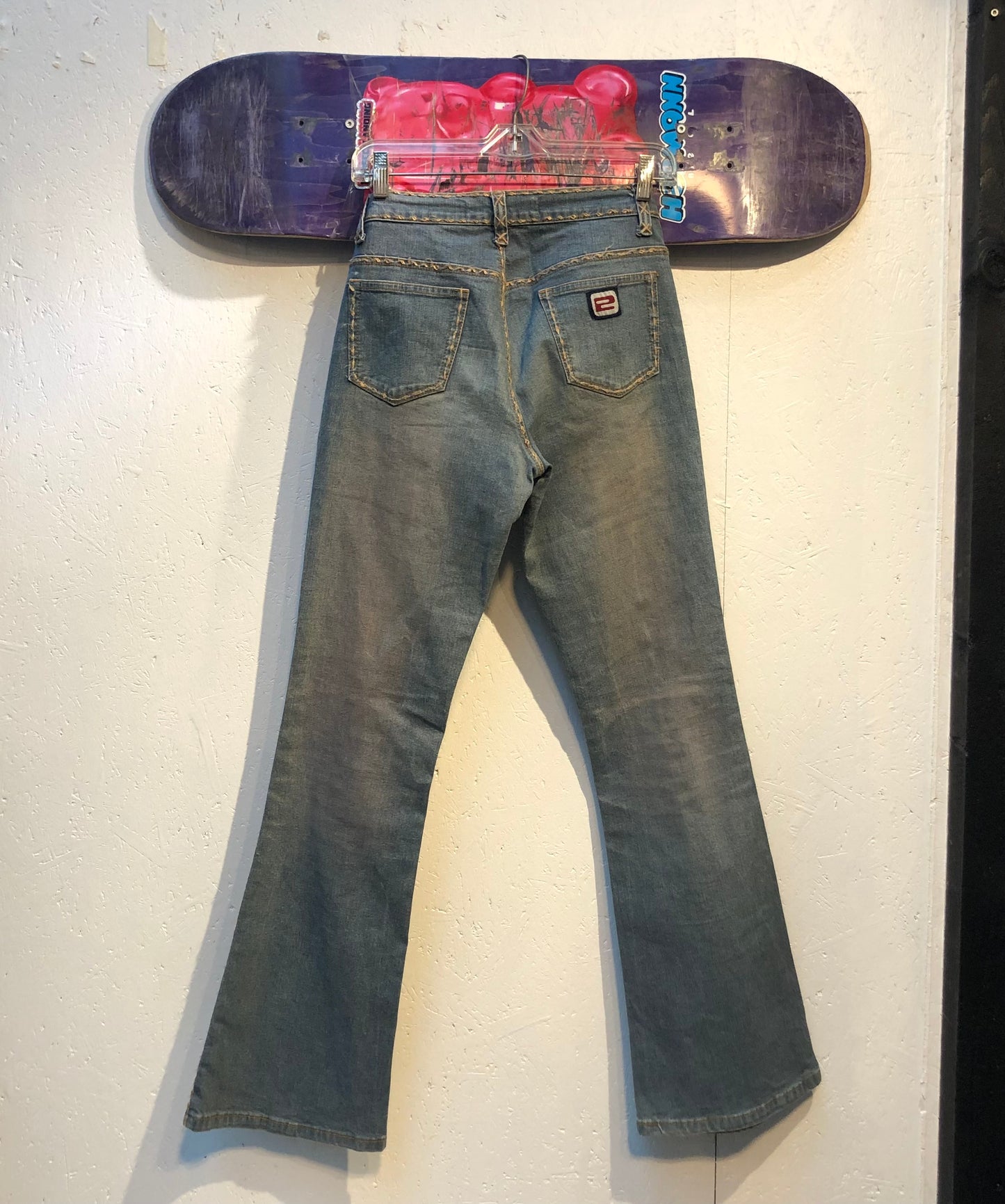 905 Urban Active Flared Jeans