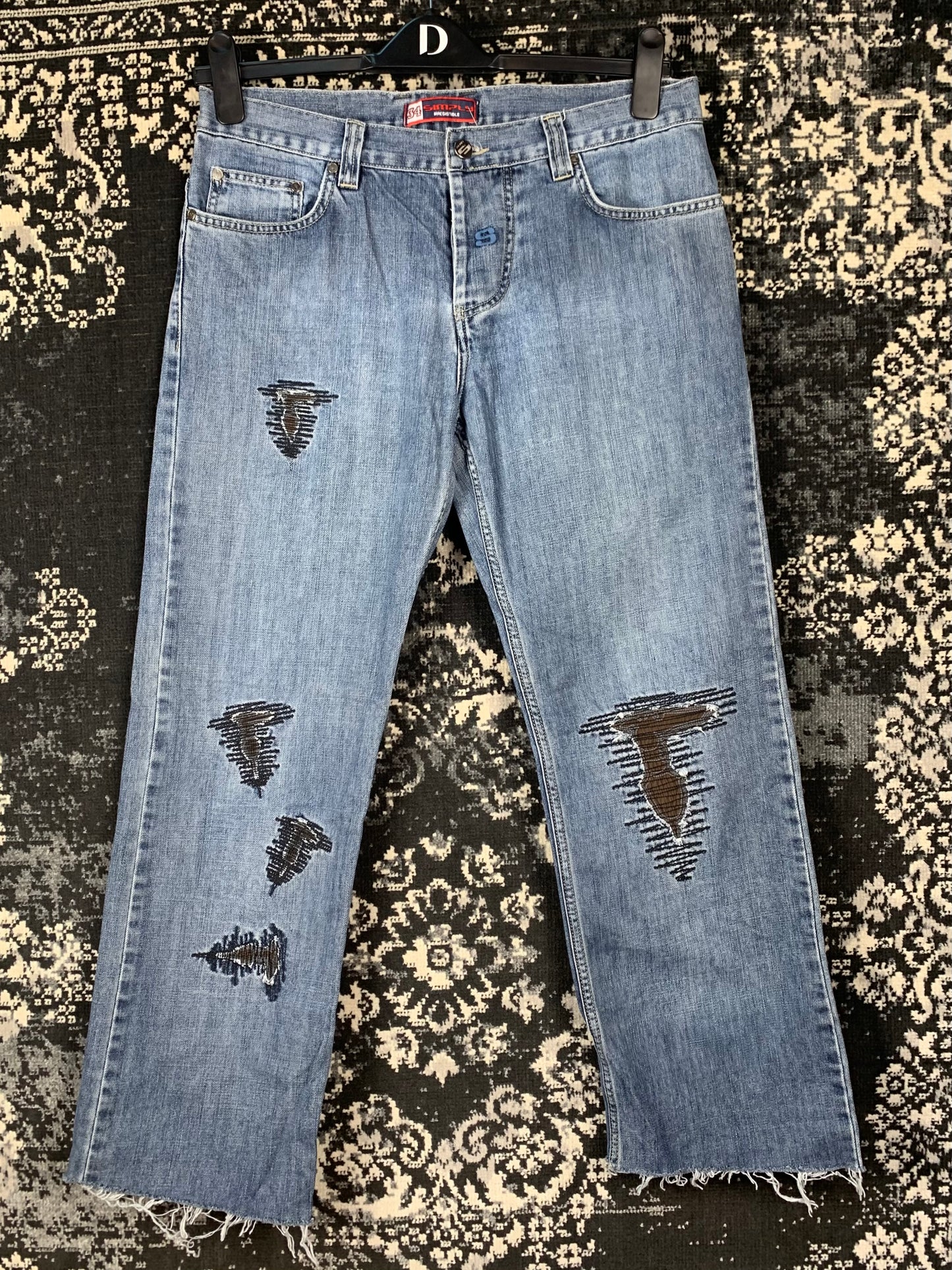 Womens Y2K Embroidery Detail Jeans