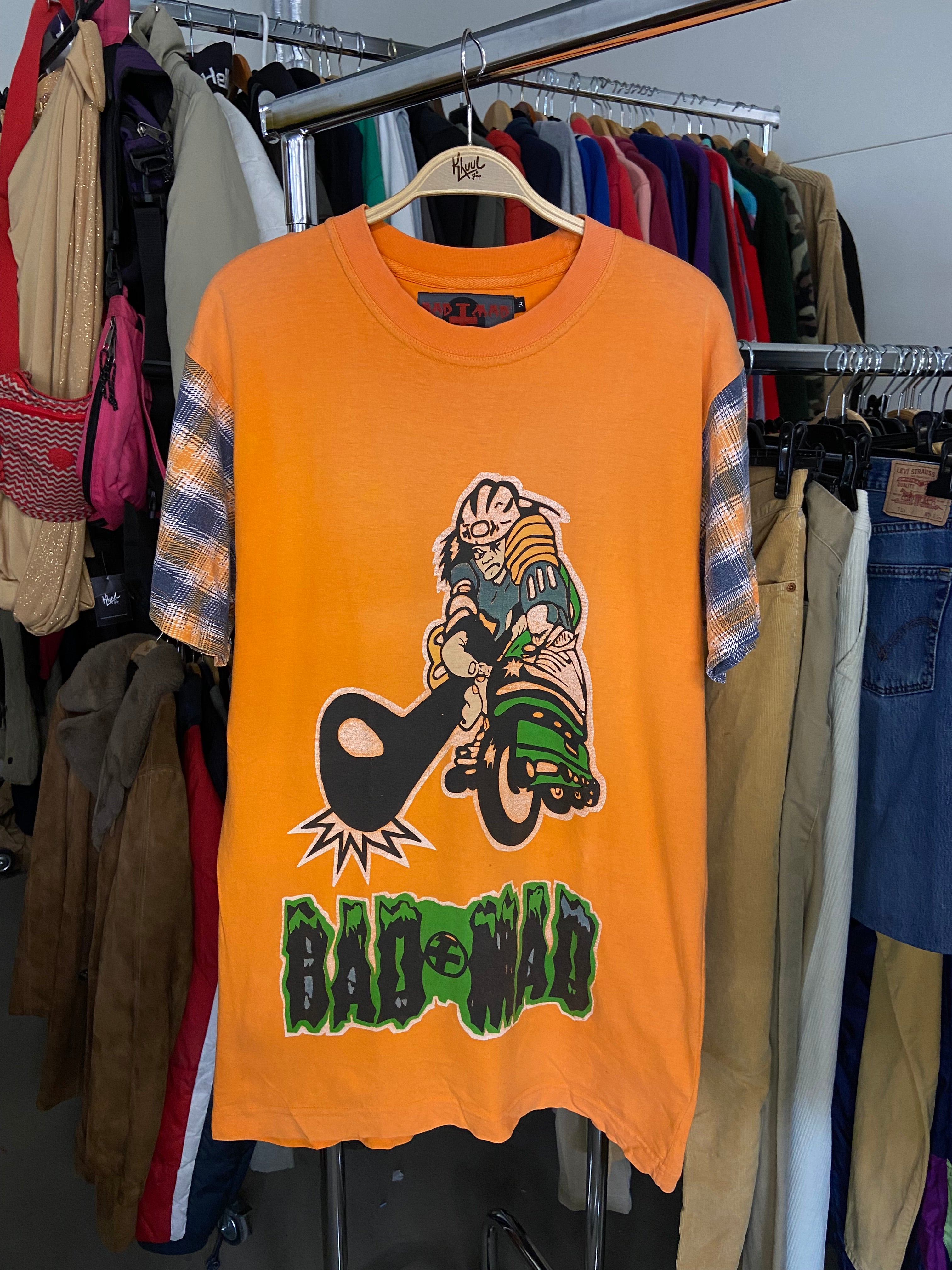 Vintage Bad+Mad Short Sleeve Shirt Orange Big Print Mens M