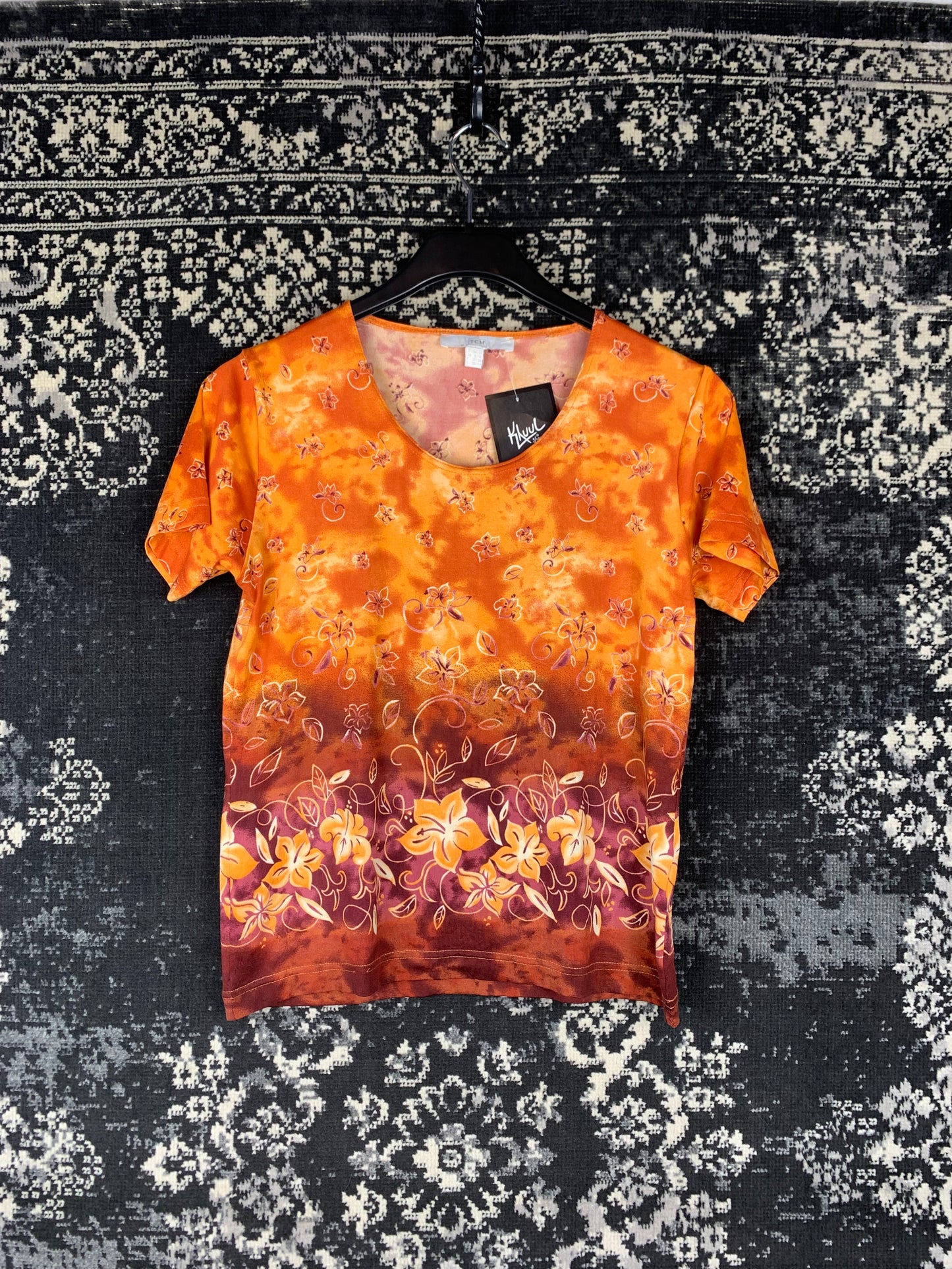 Vintage Women's Orange Floral Gradient Top