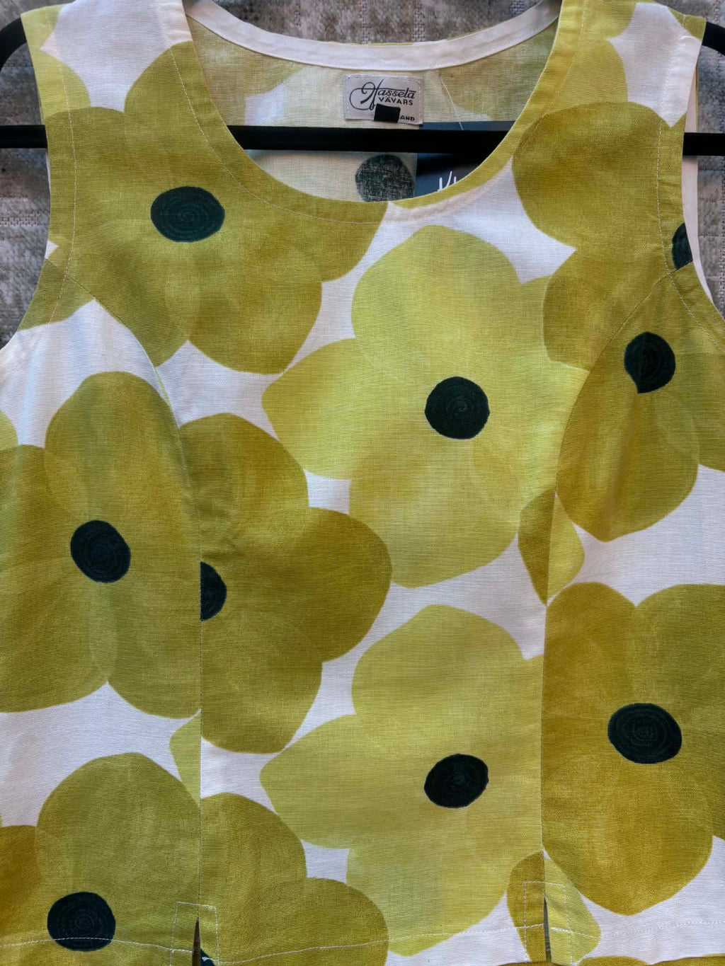 Hassela Vävars Floral Sleeveless Top