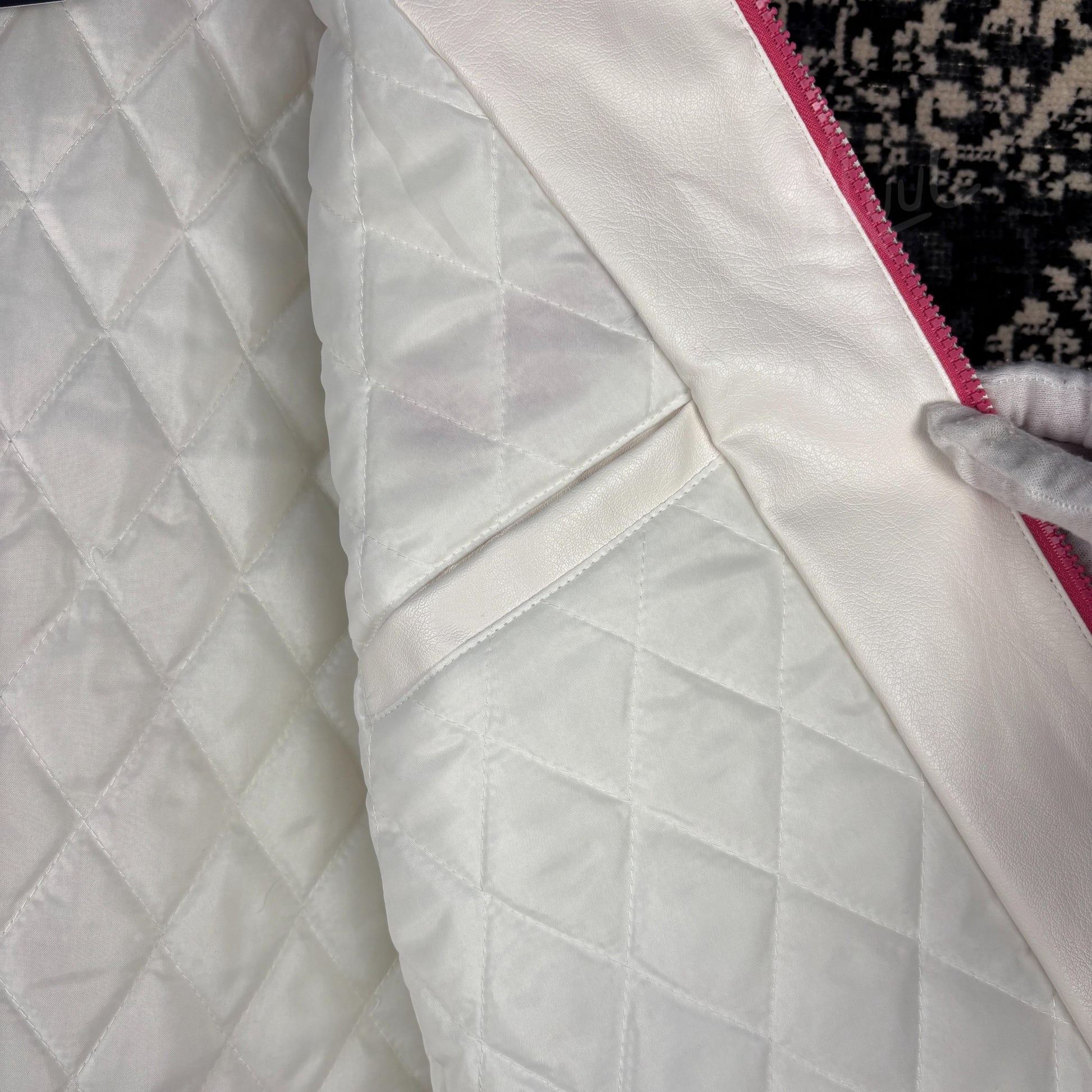 73a38dc1429b947fb126bfa7e51a3df5