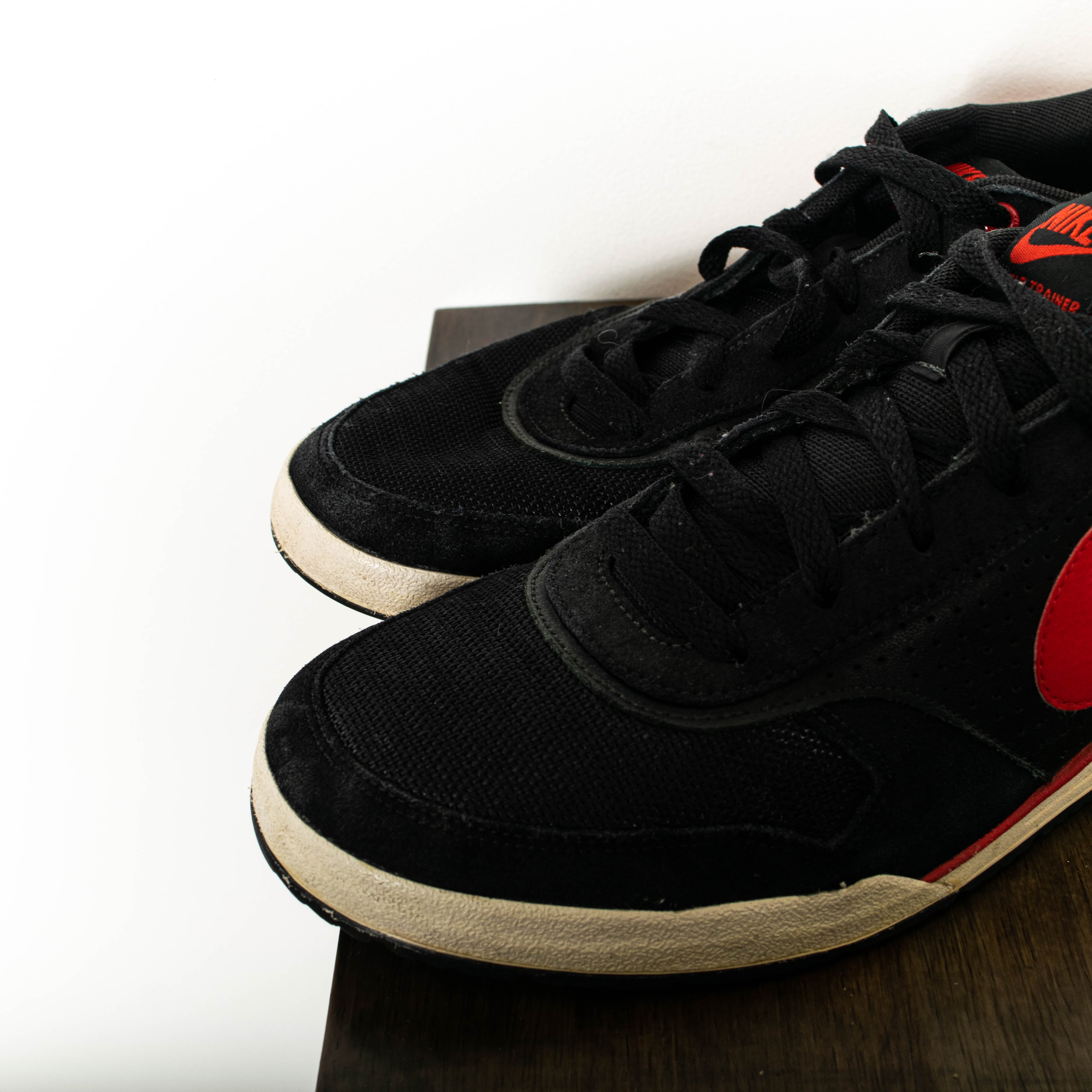 Nike Field Trainer Black Red Low Top Sneakers Mens EU43