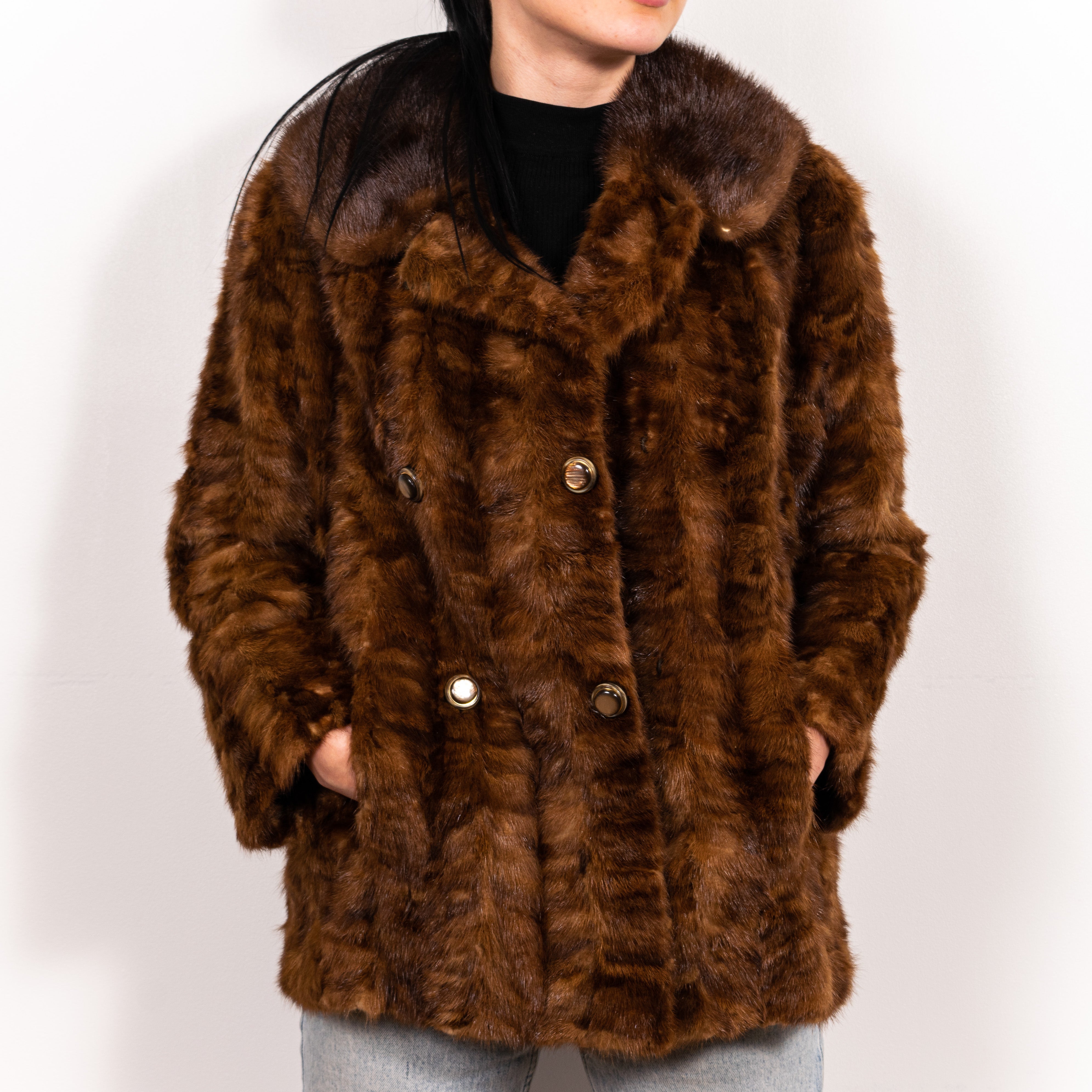 Ehtne tõeline pruun lühike vintage nööpidega naaritsa karusnahast mantel, naiste S